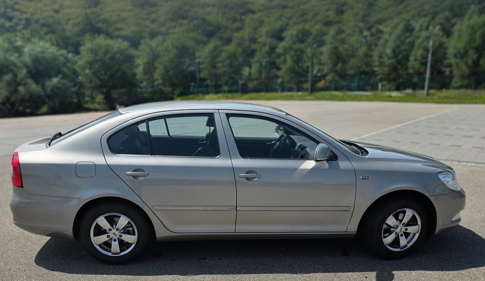 SKODA Octavia 1.8 TSI Laurin & Klement DSG-image-1