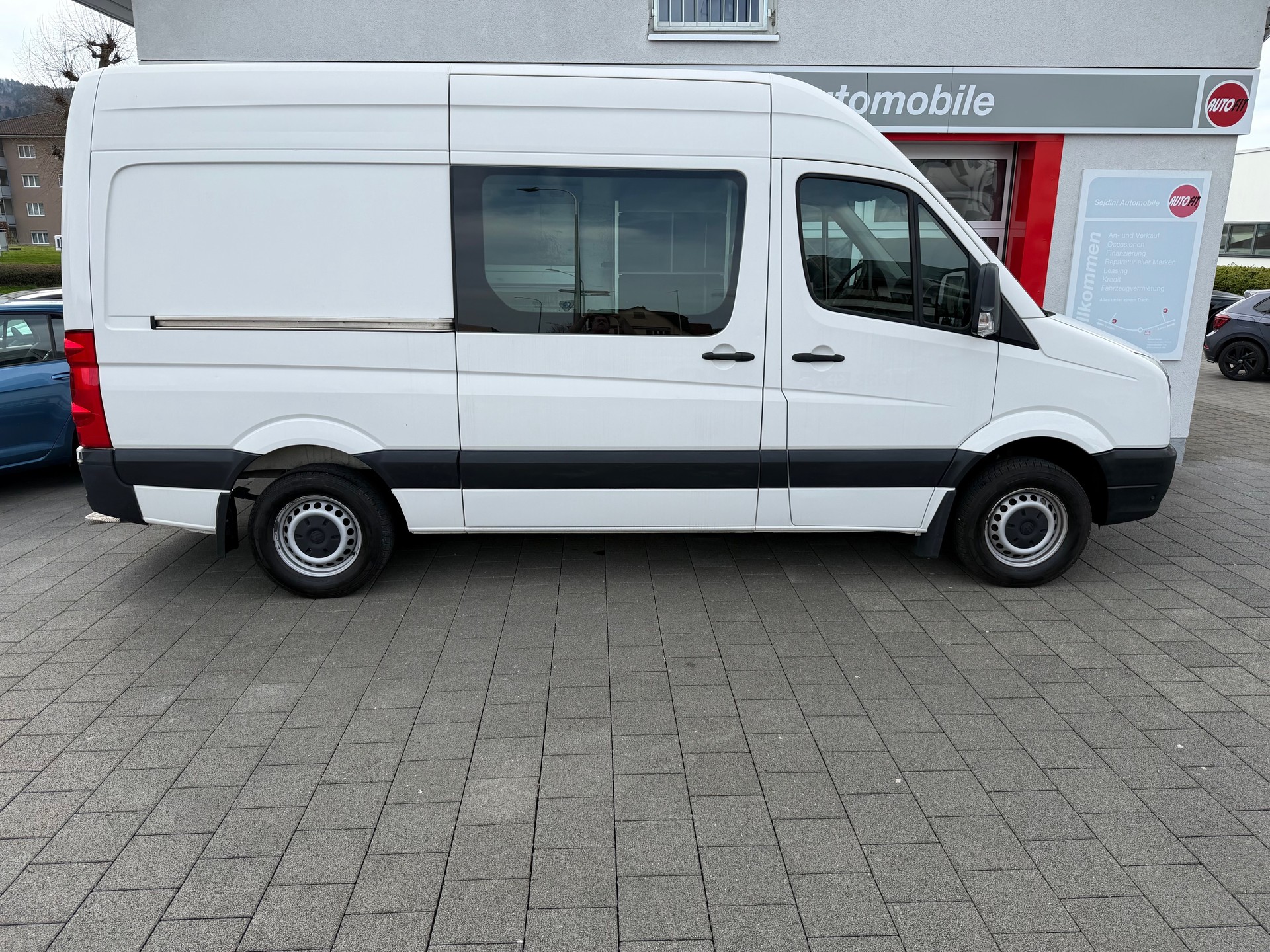 VW Crafter 35 2.0 TDI CR-image-2