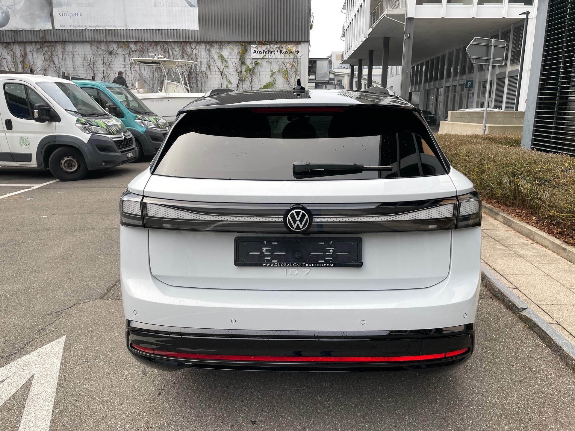 VW ID.7 Tourer Pro 77 kWh m. Wärmepumpe-image-4