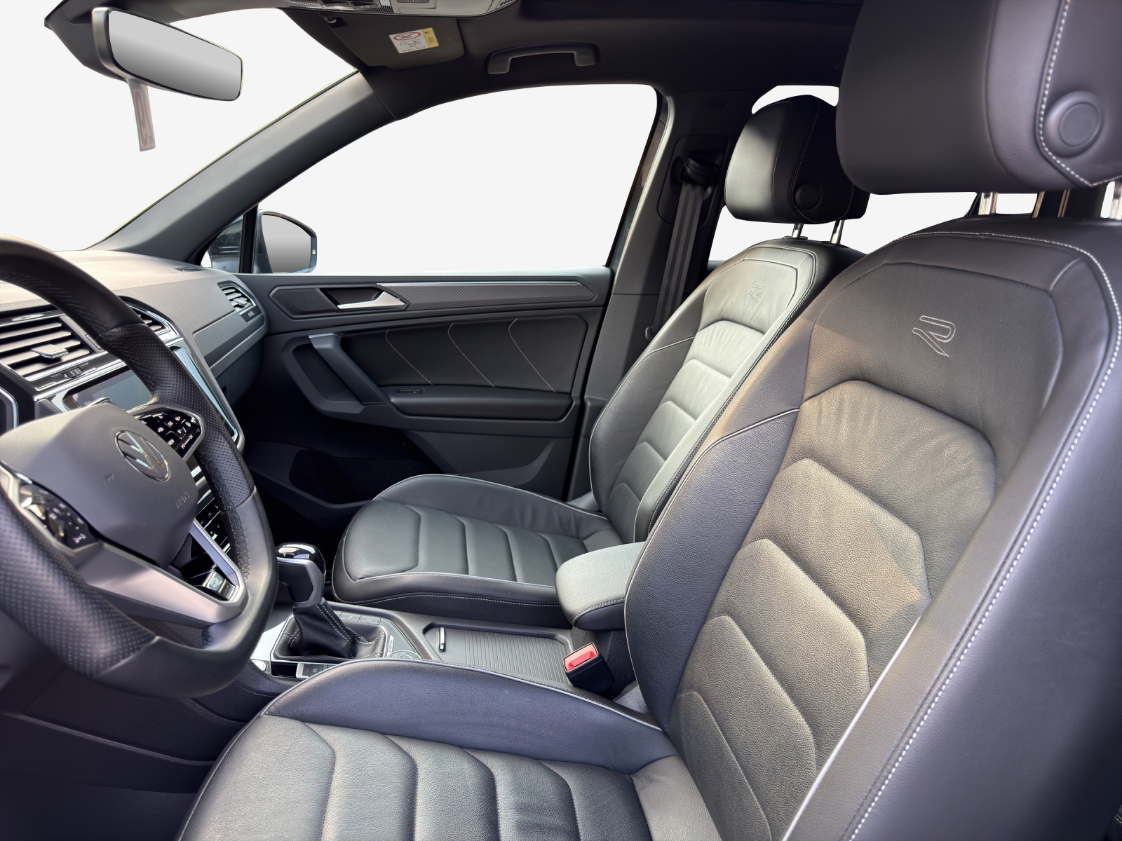 VW Tiguan 2.0TSI R-Line 4Motion DSG-image-7