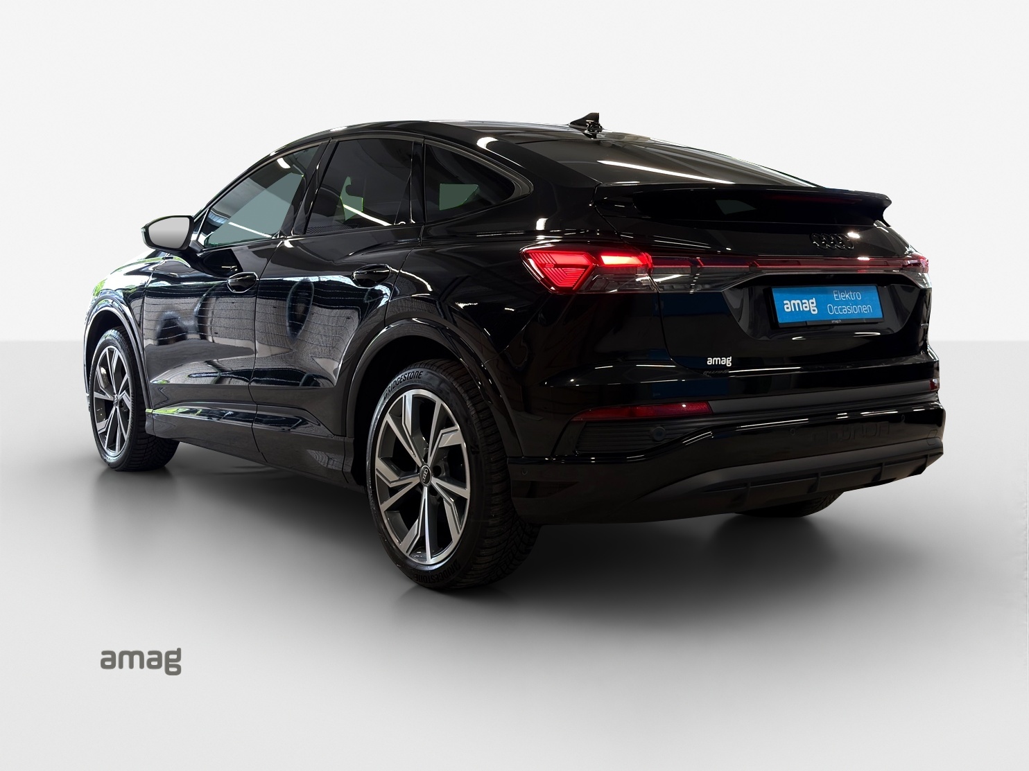 AUDI Q4 Sportback e-tron 50 quattro-image-2