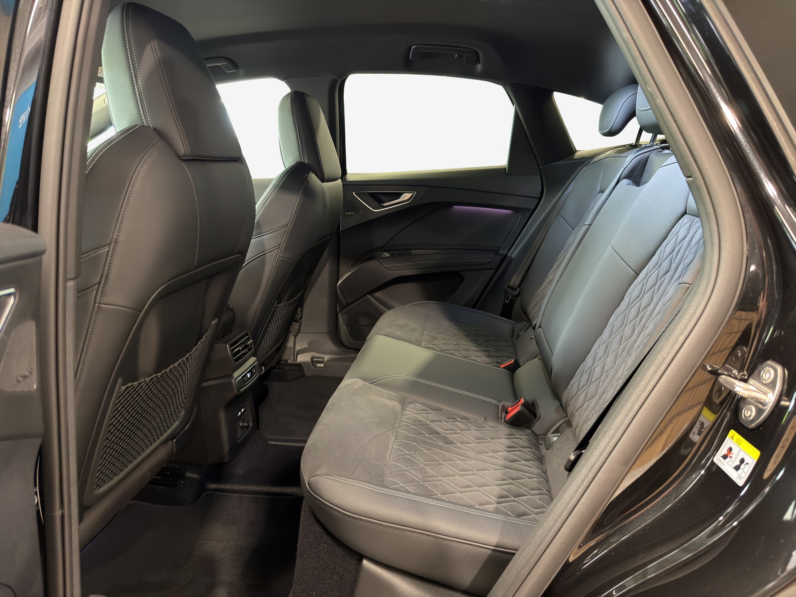 AUDI Q4 Sportback e-tron 50 quattro-image-12