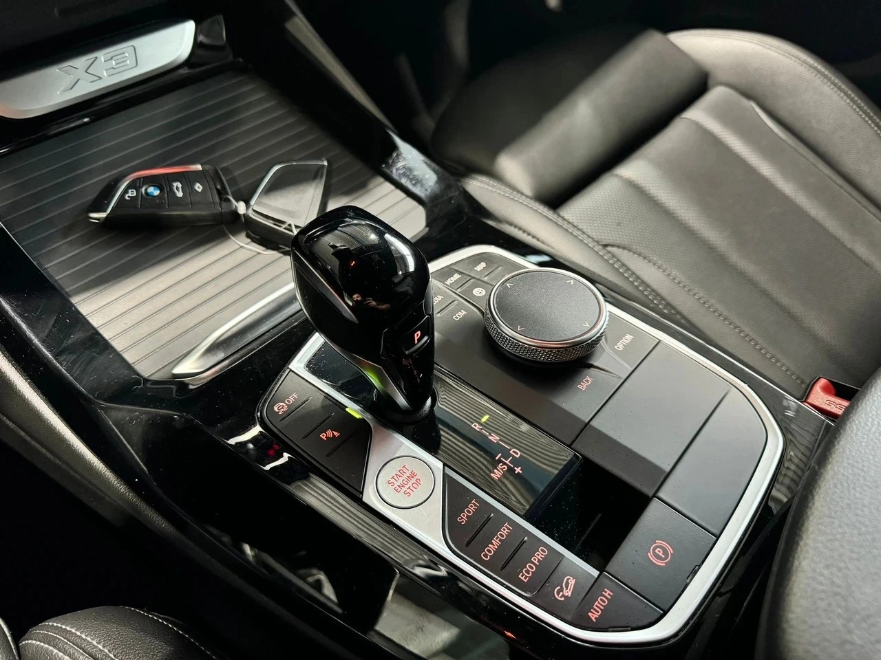 BMW X3 20d xDrive CH FAHRZEUG AUS 1. HAND-image-14