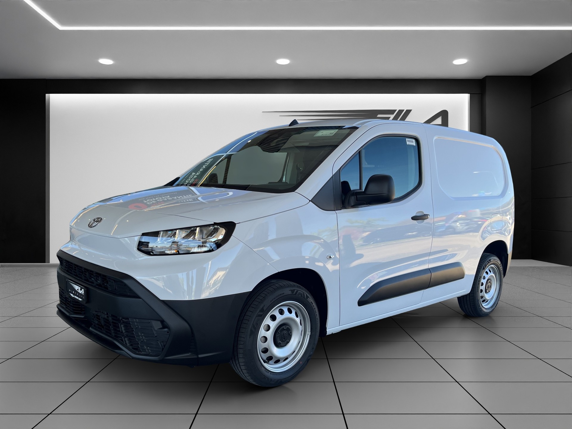 TOYOTA PROACE CITY van L1 1.2 Active-image-1