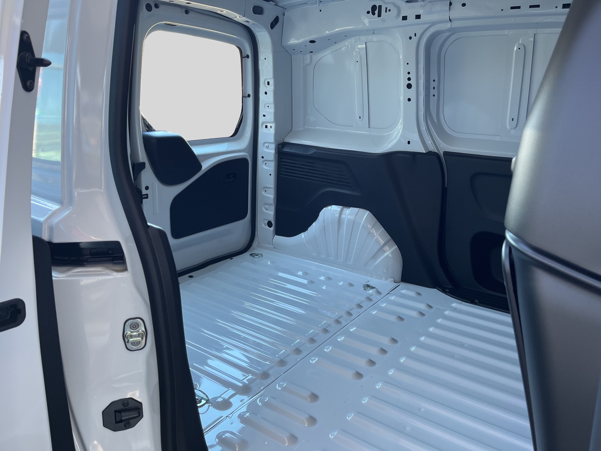 TOYOTA PROACE CITY van L1 1.2 Active-image-12