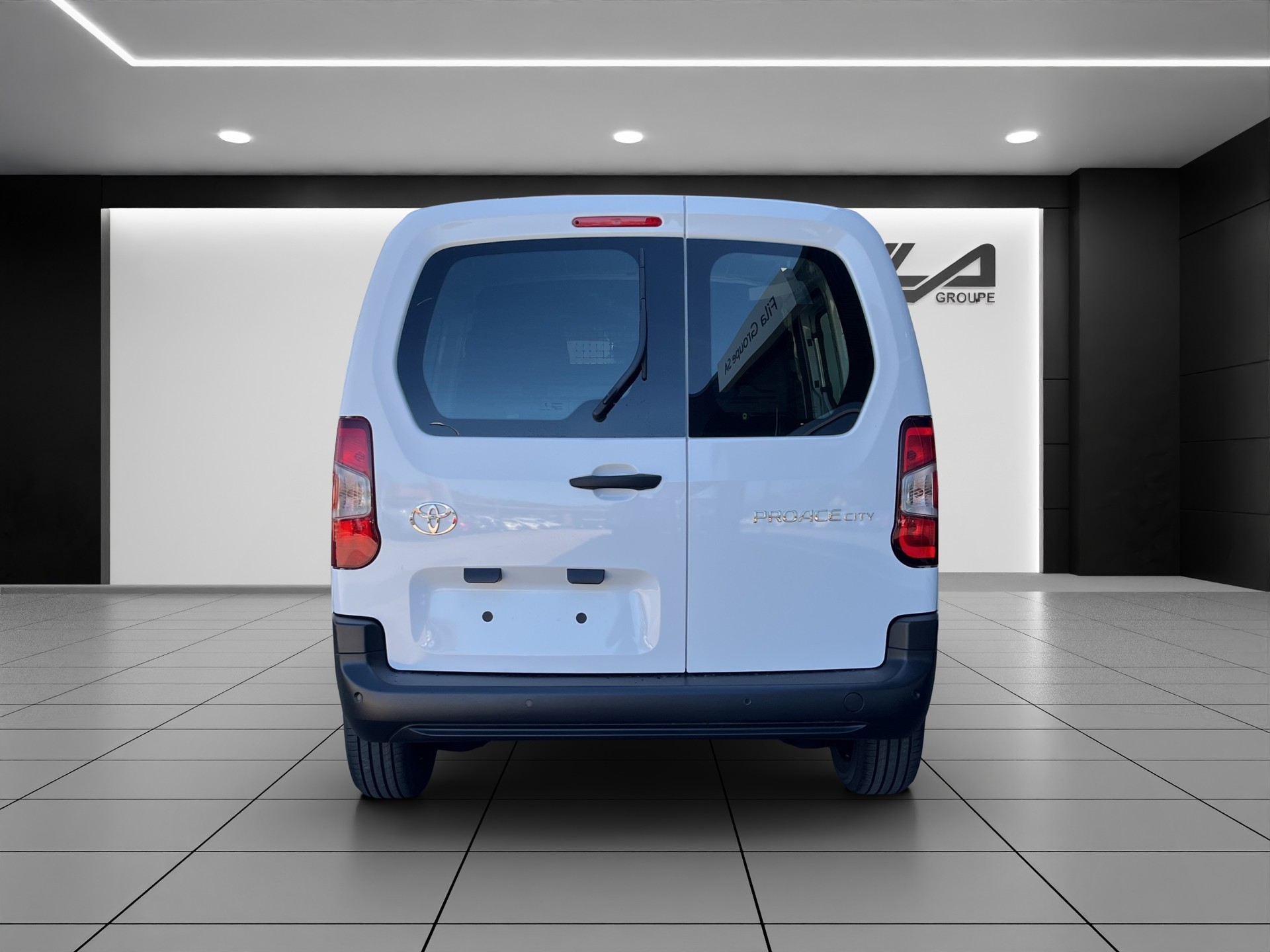 TOYOTA PROACE CITY van L1 1.2 Active-image-4