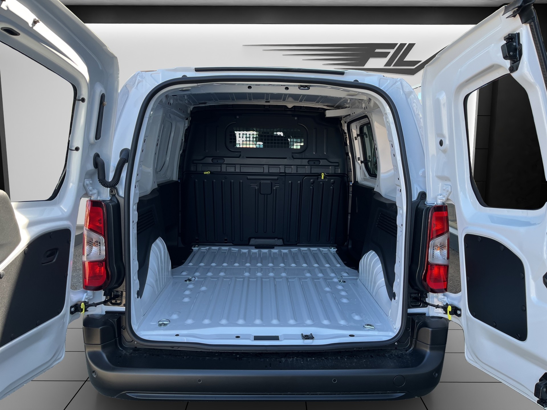 TOYOTA PROACE CITY van L1 1.2 Active-image-13