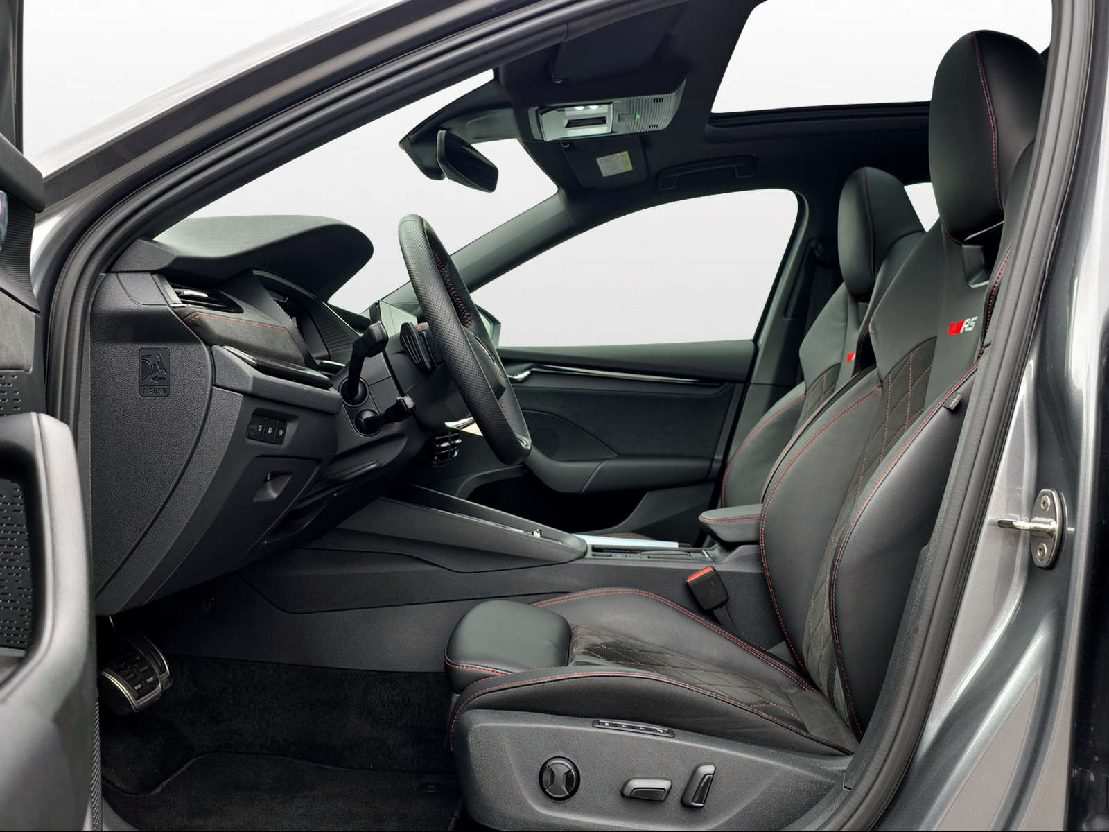 SKODA Octavia Combi 2.0 TSI DSG RS-image-6