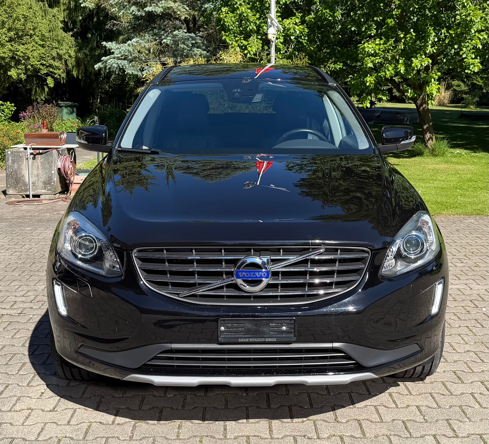 VOLVO XC60 D4 AWD Momentum Geartronic-image-1