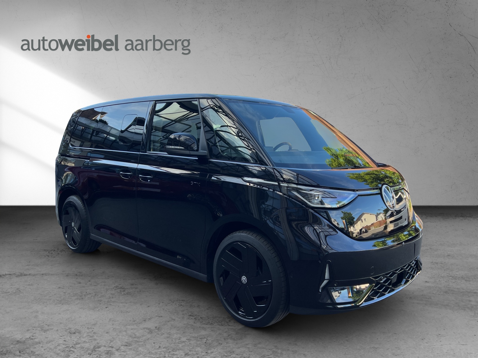 VW ID.Buzz NWB GTX 4 Motion-image-0