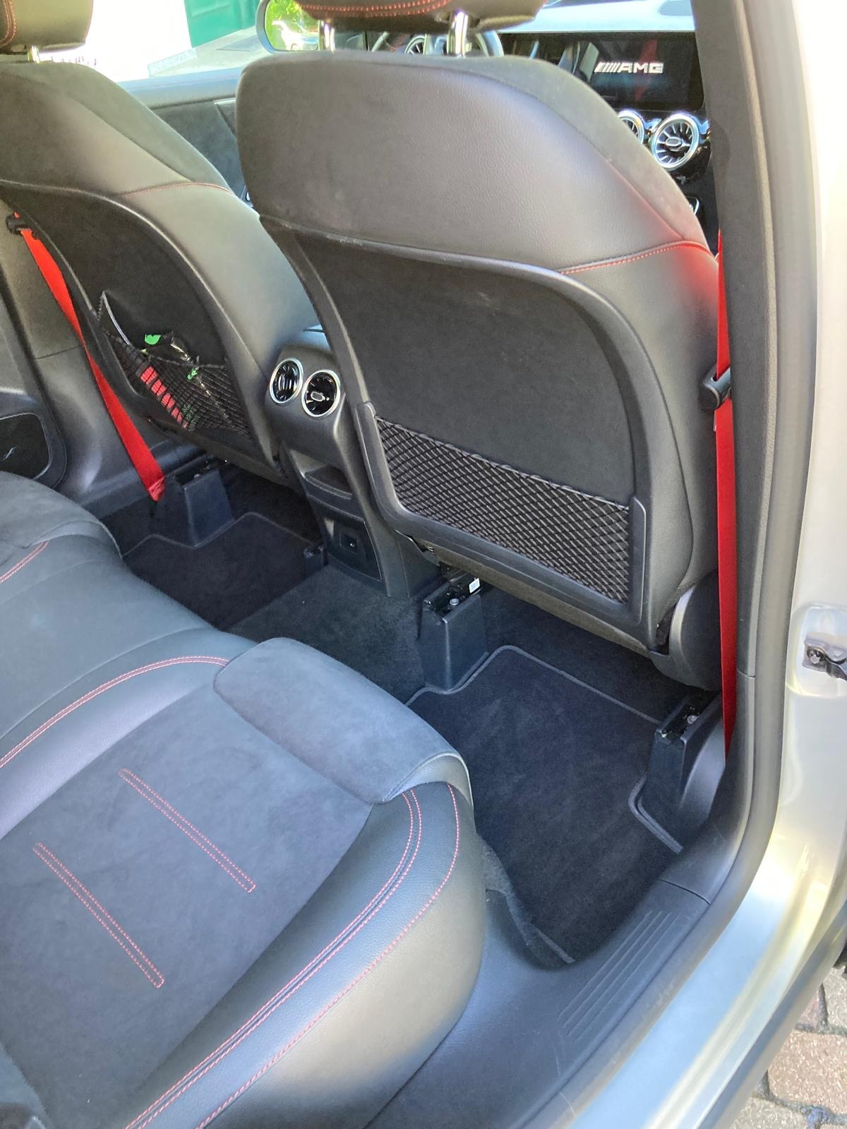 MERCEDES-BENZ GLA 35 AMG 4Matic 8G-Speedshift DCT-image-26