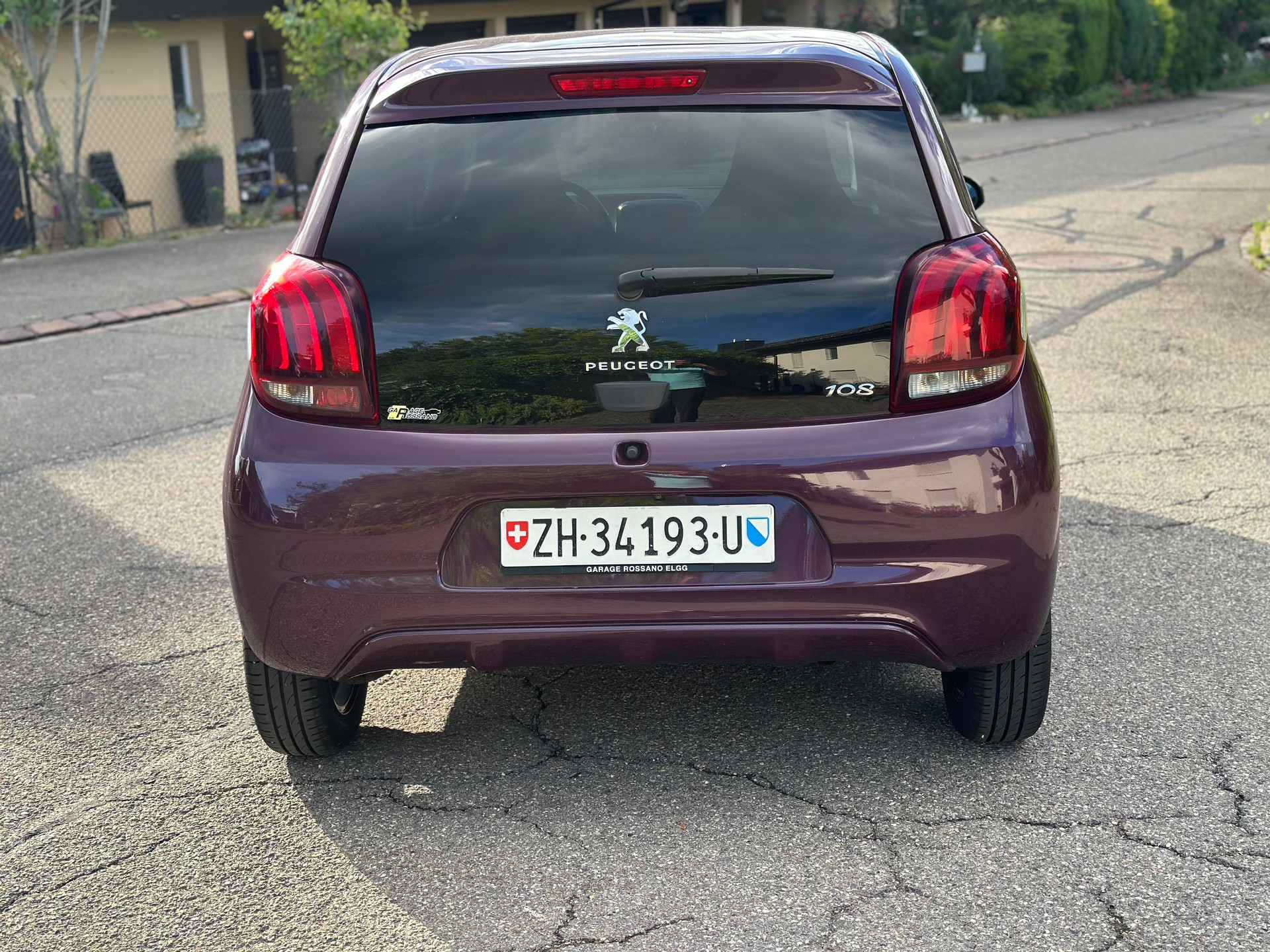 PEUGEOT 108 1.2 VTi Allure-image-6