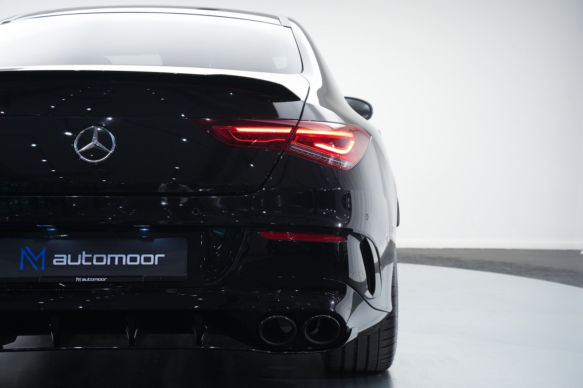 MERCEDES-BENZ CLA 45 S AMG 4Matic+ 8G-DCT *CH-Fahrzeug* *Aero Paket* *Schalensitze*-image-10