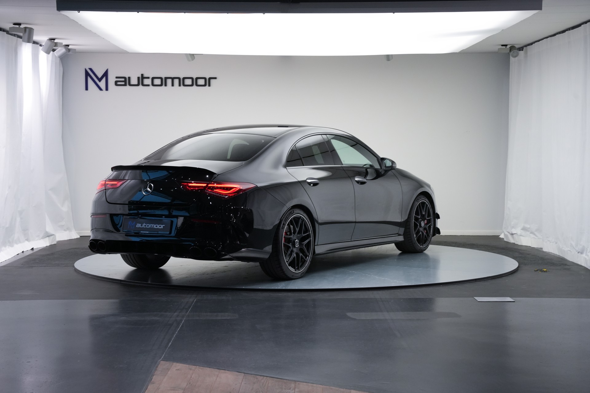 MERCEDES-BENZ CLA 45 S AMG 4Matic+ 8G-DCT *CH-Fahrzeug* *Aero Paket* *Schalensitze*-image-4