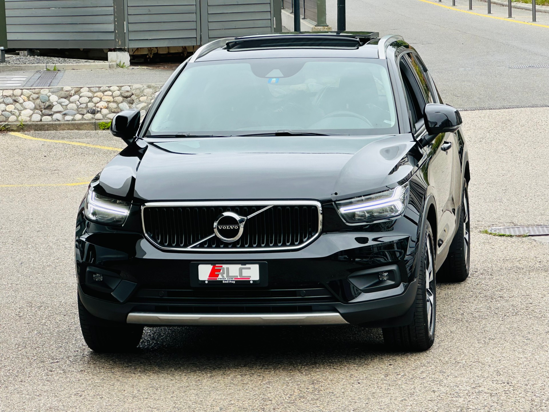VOLVO XC40 T3 Momentum Geartronic-image-7
