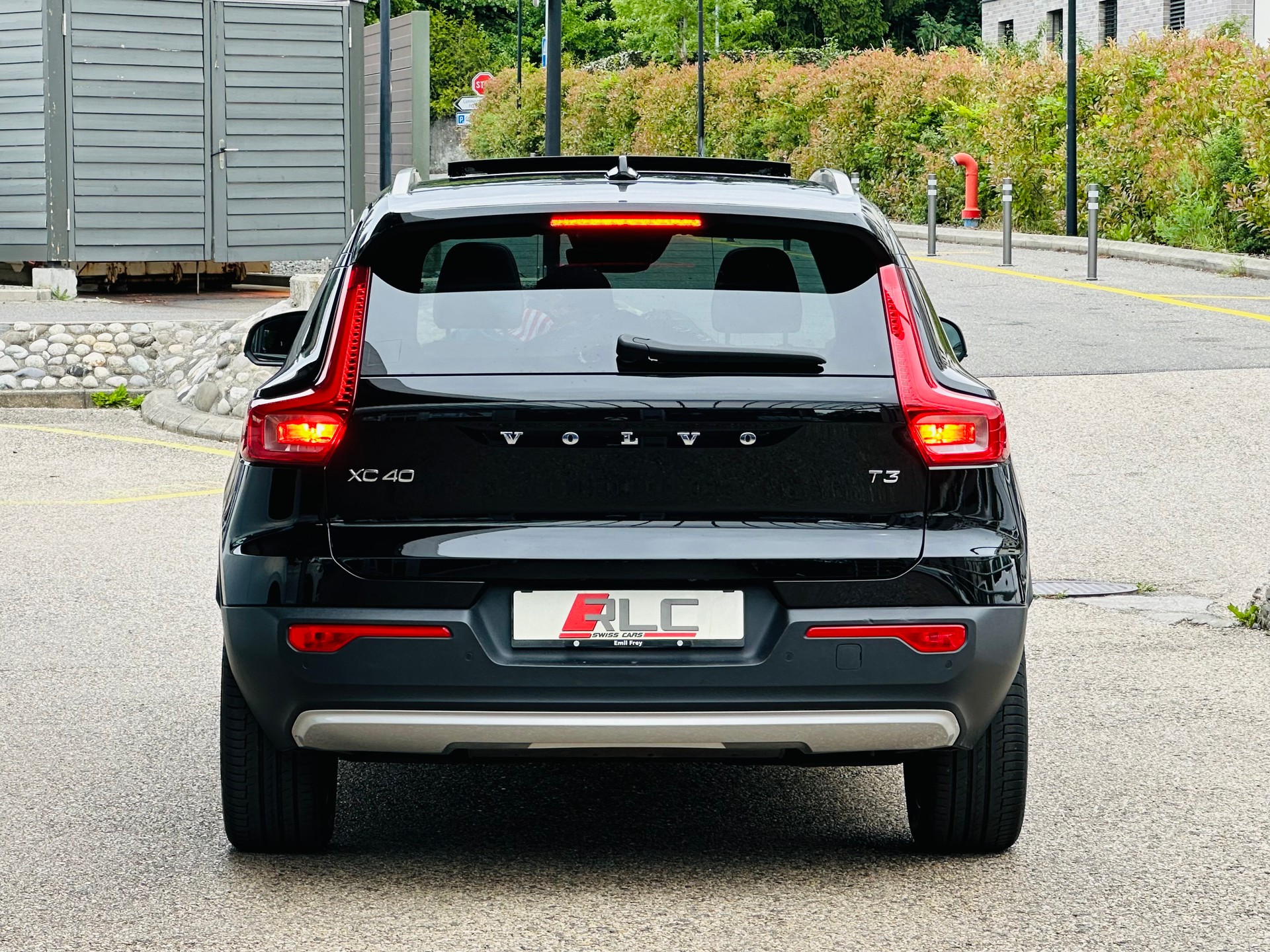 VOLVO XC40 T3 Momentum Geartronic-image-12