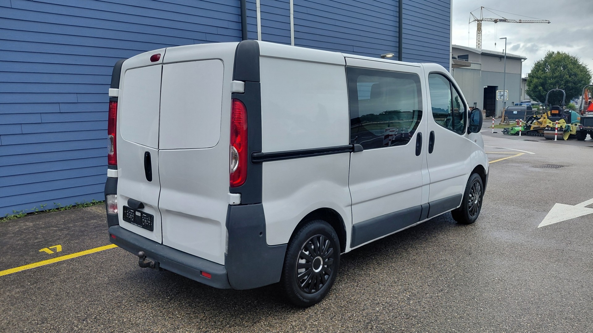 RENAULT Trafic 2.0 dCi 115 2.9t L1H1-image-5