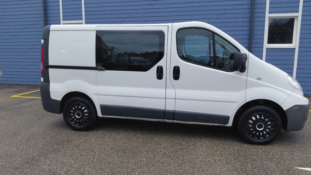 RENAULT Trafic 2.0 dCi 115 2.9t L1H1-image-3