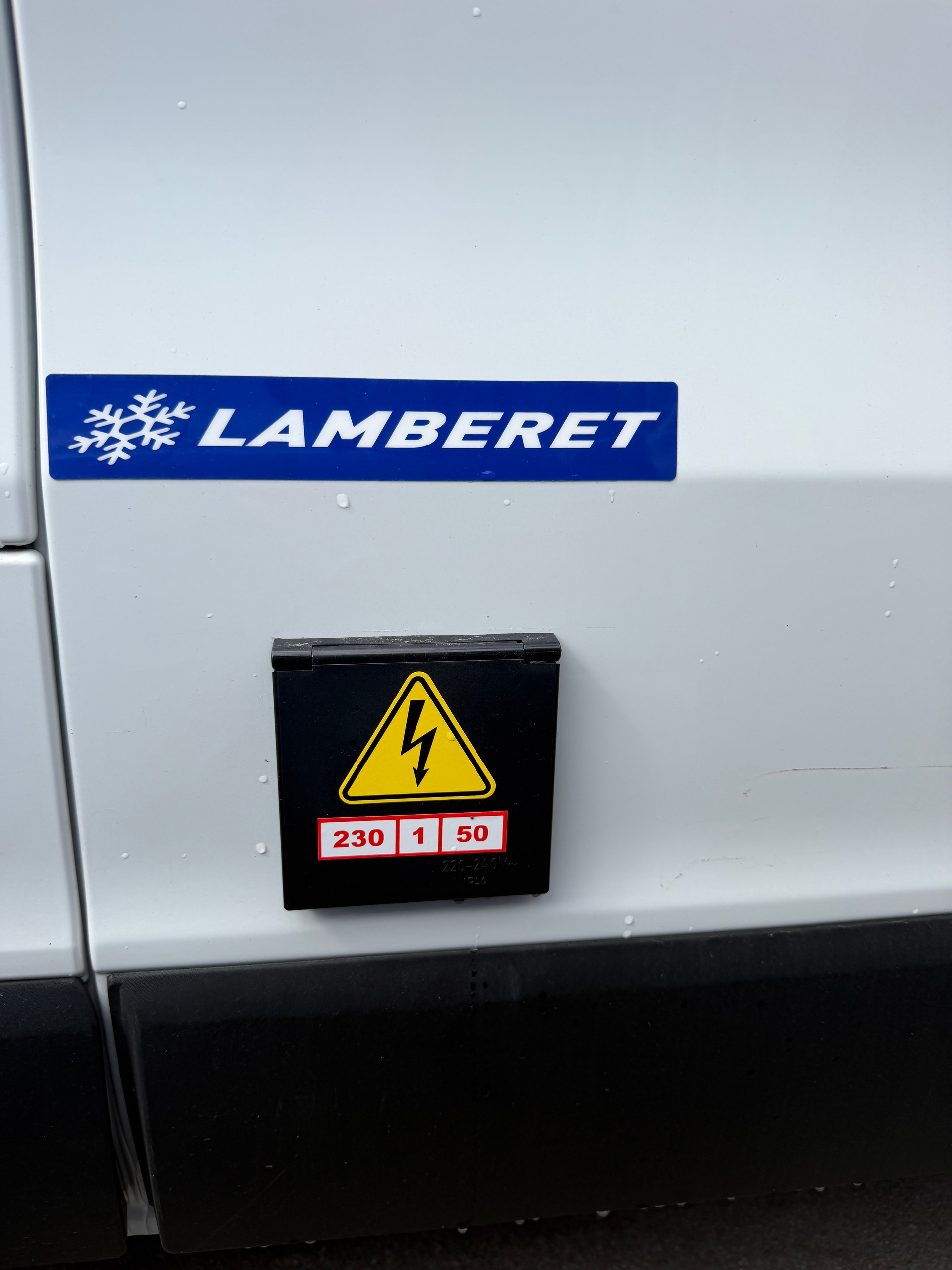 RENAULT TRUCKS 2.0 150CV L2H1 Frigorifique (-21°C/+20°C)-image-12
