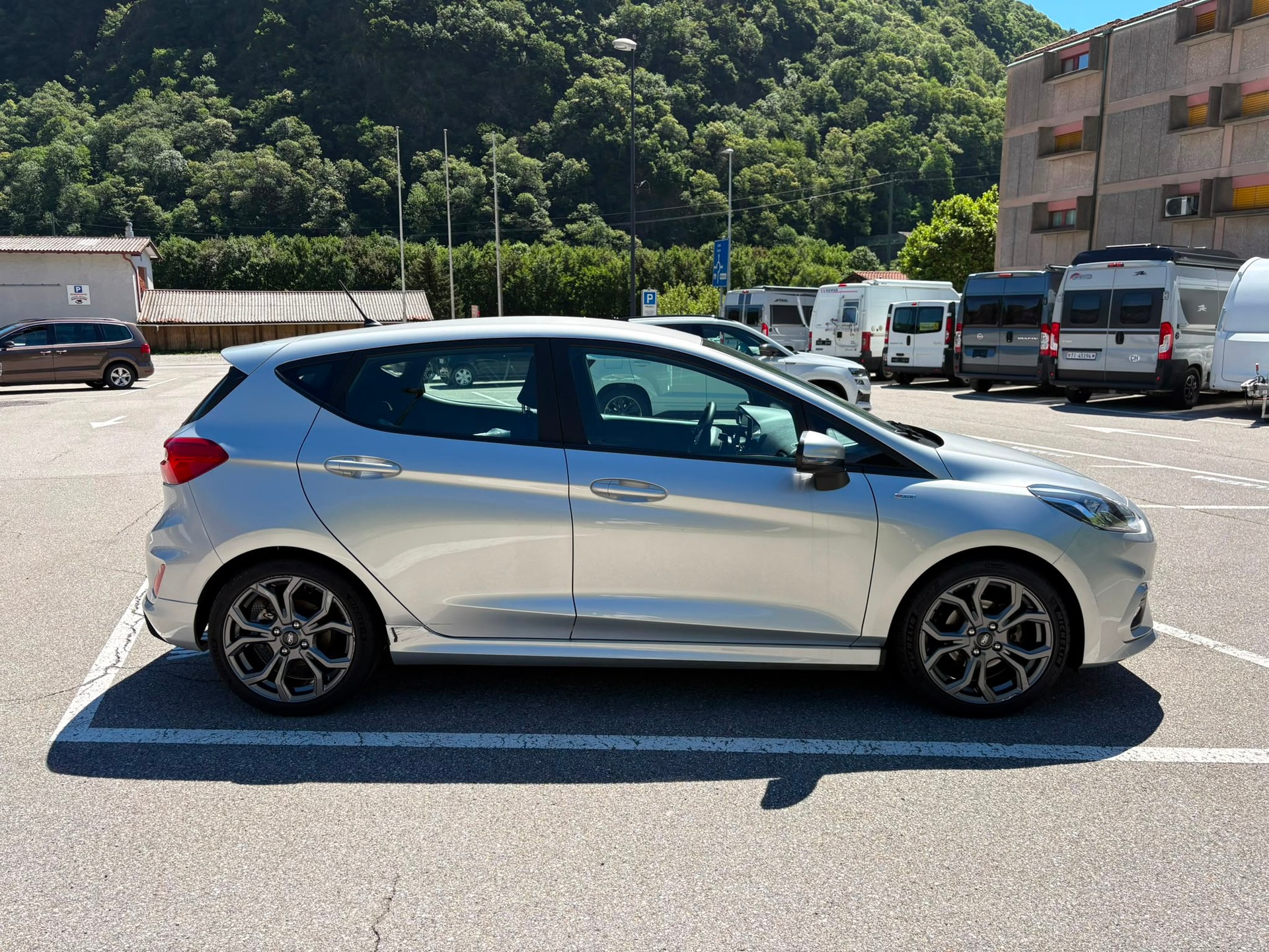 FORD Fiesta 1.0 SCTi ST Line-image-4