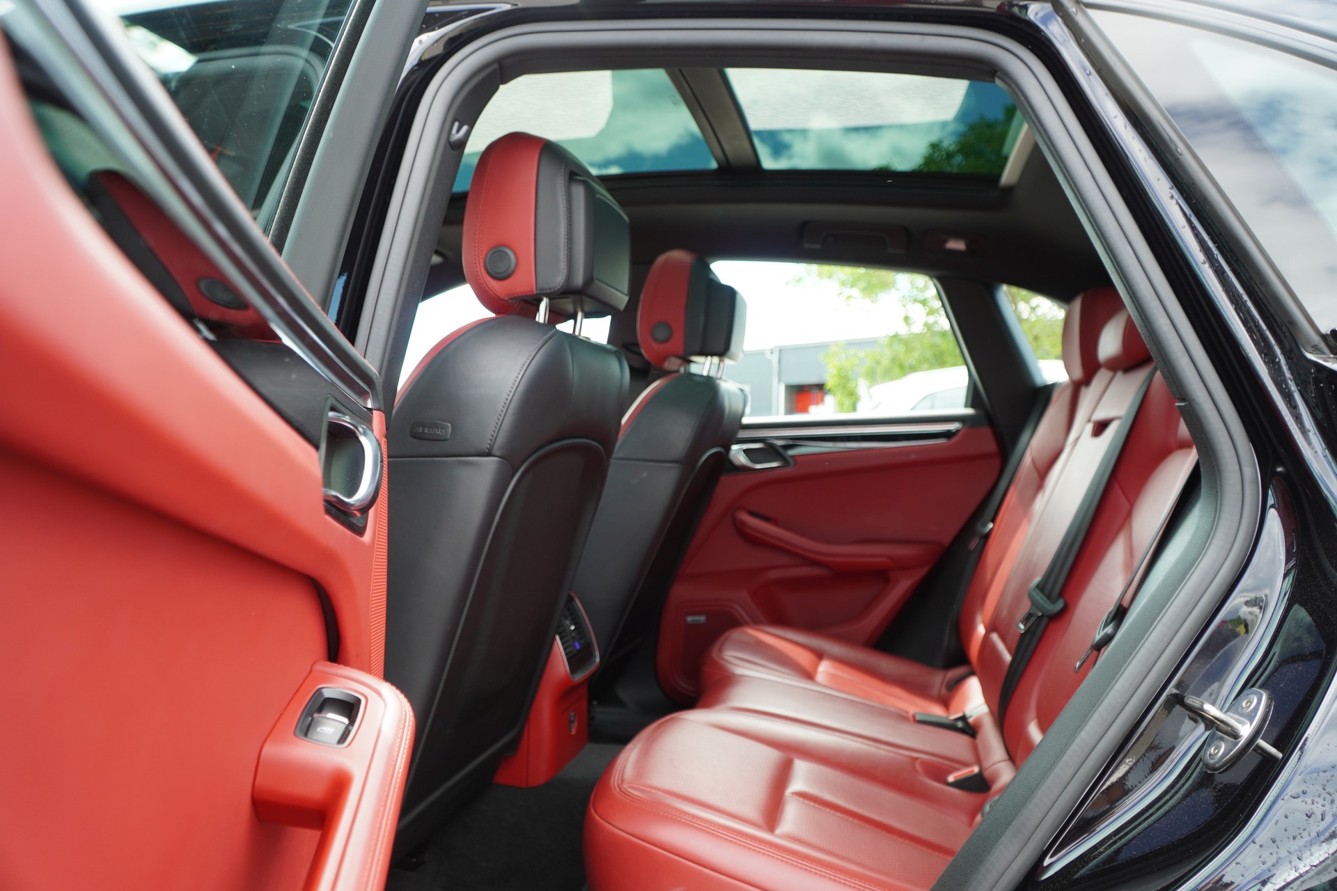 PORSCHE Macan S PDK-image-9