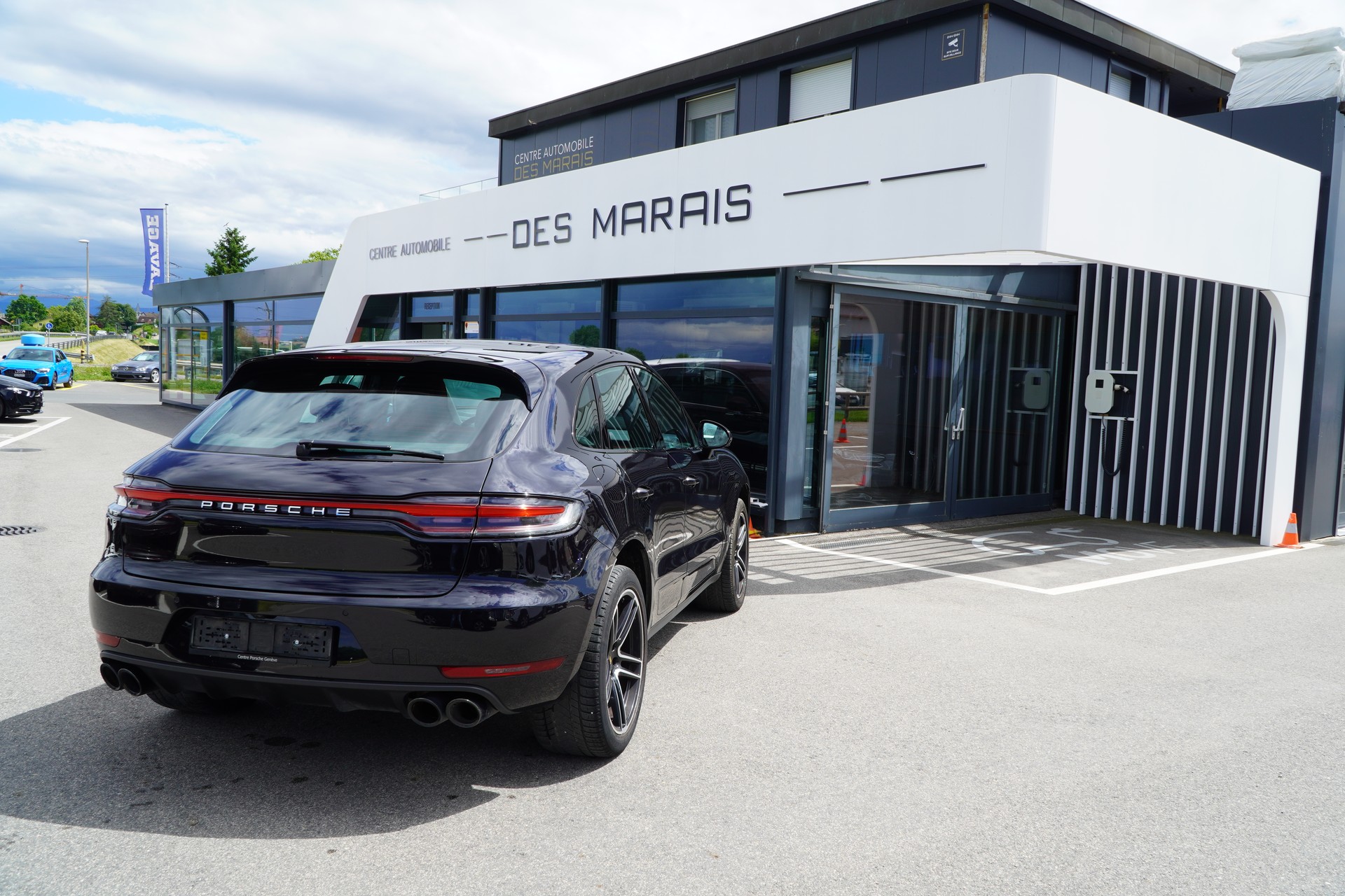 PORSCHE Macan S PDK-image-5