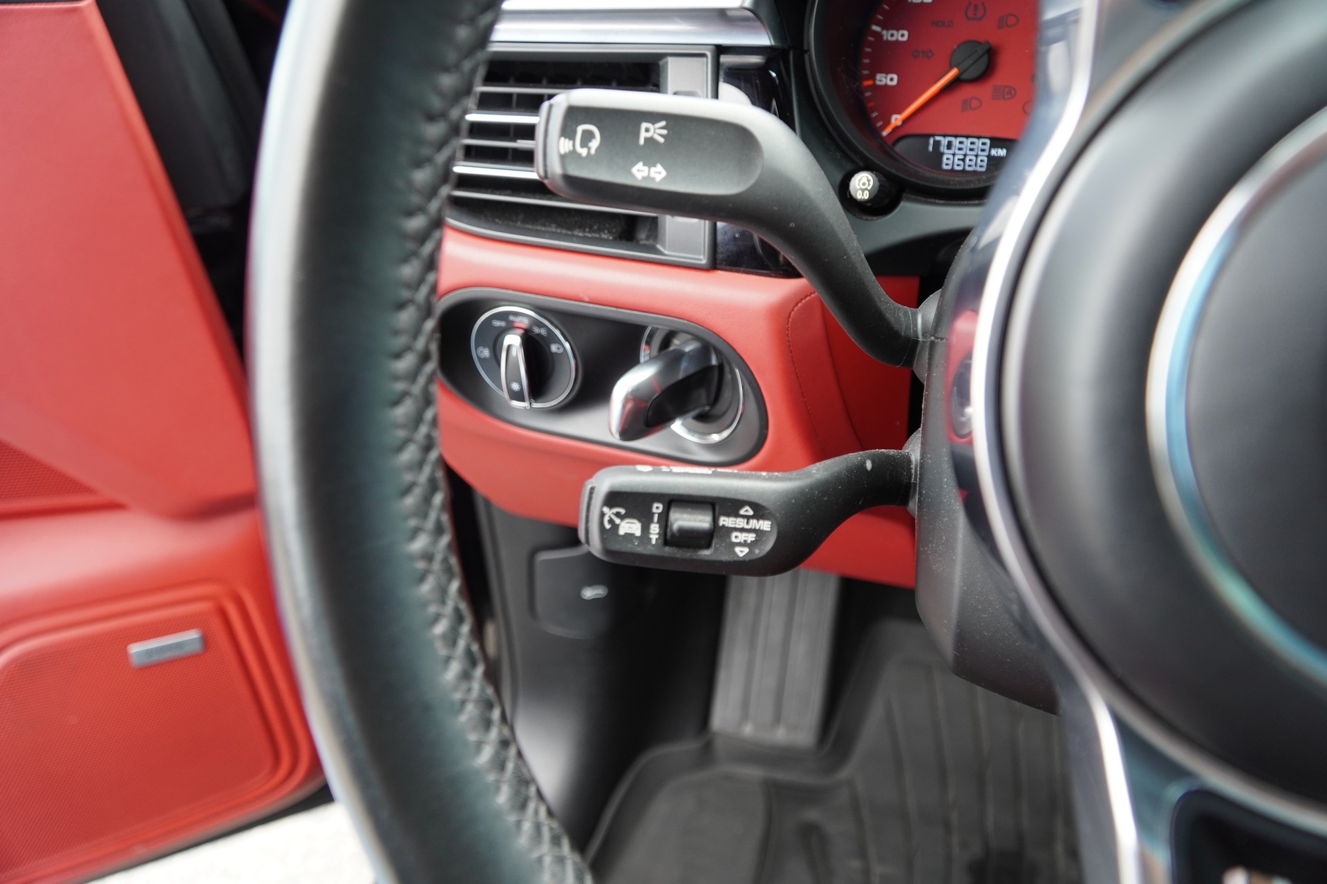 PORSCHE Macan S PDK-image-28