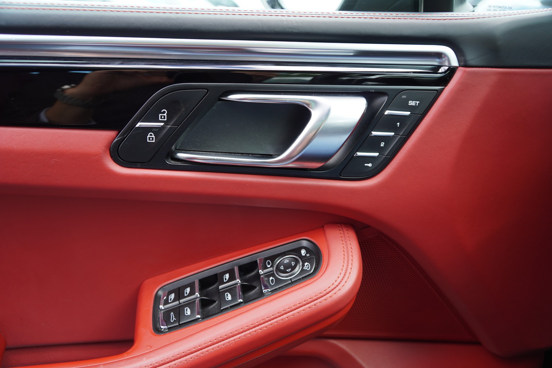 PORSCHE Macan S PDK-image-27