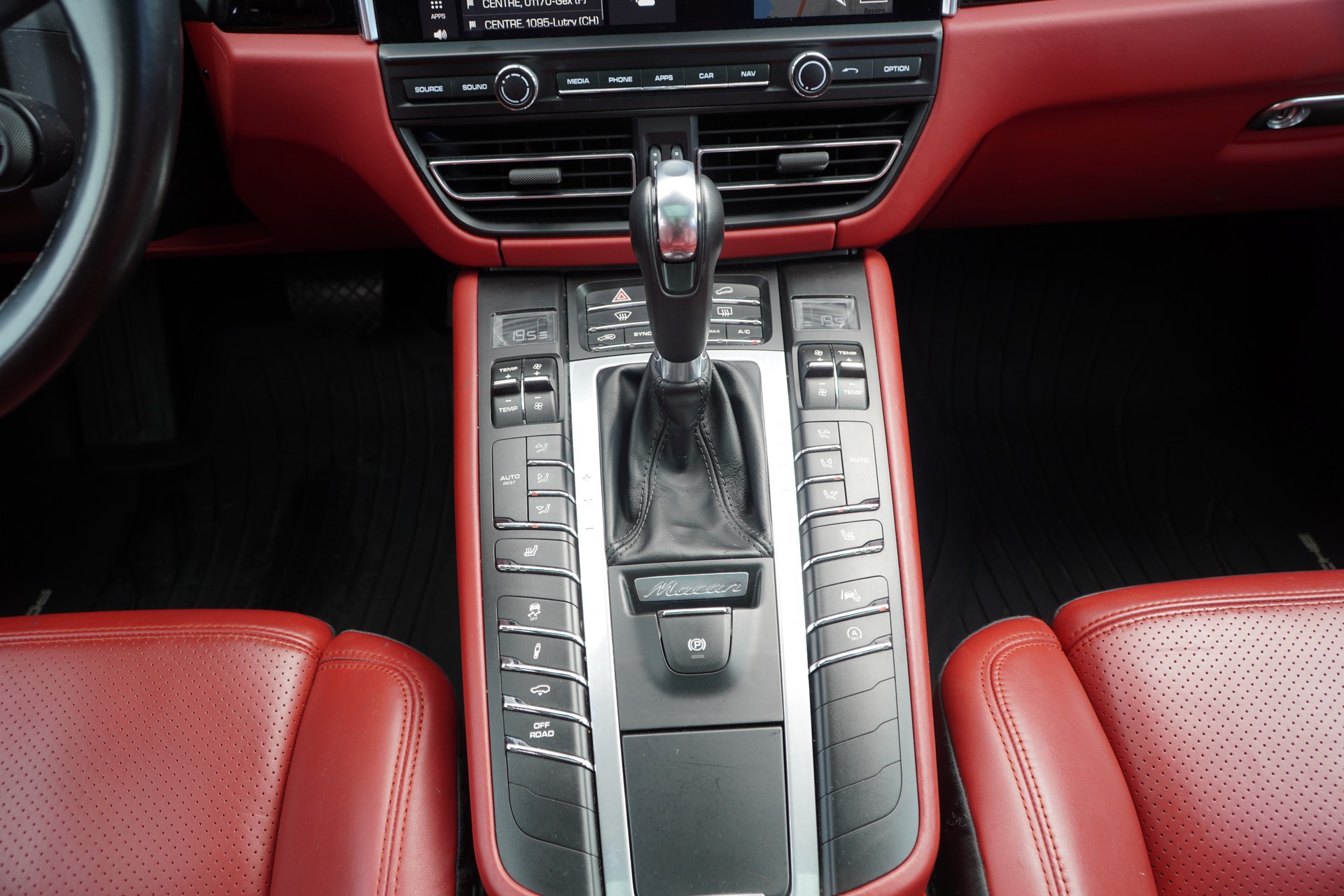 PORSCHE Macan S PDK-image-13