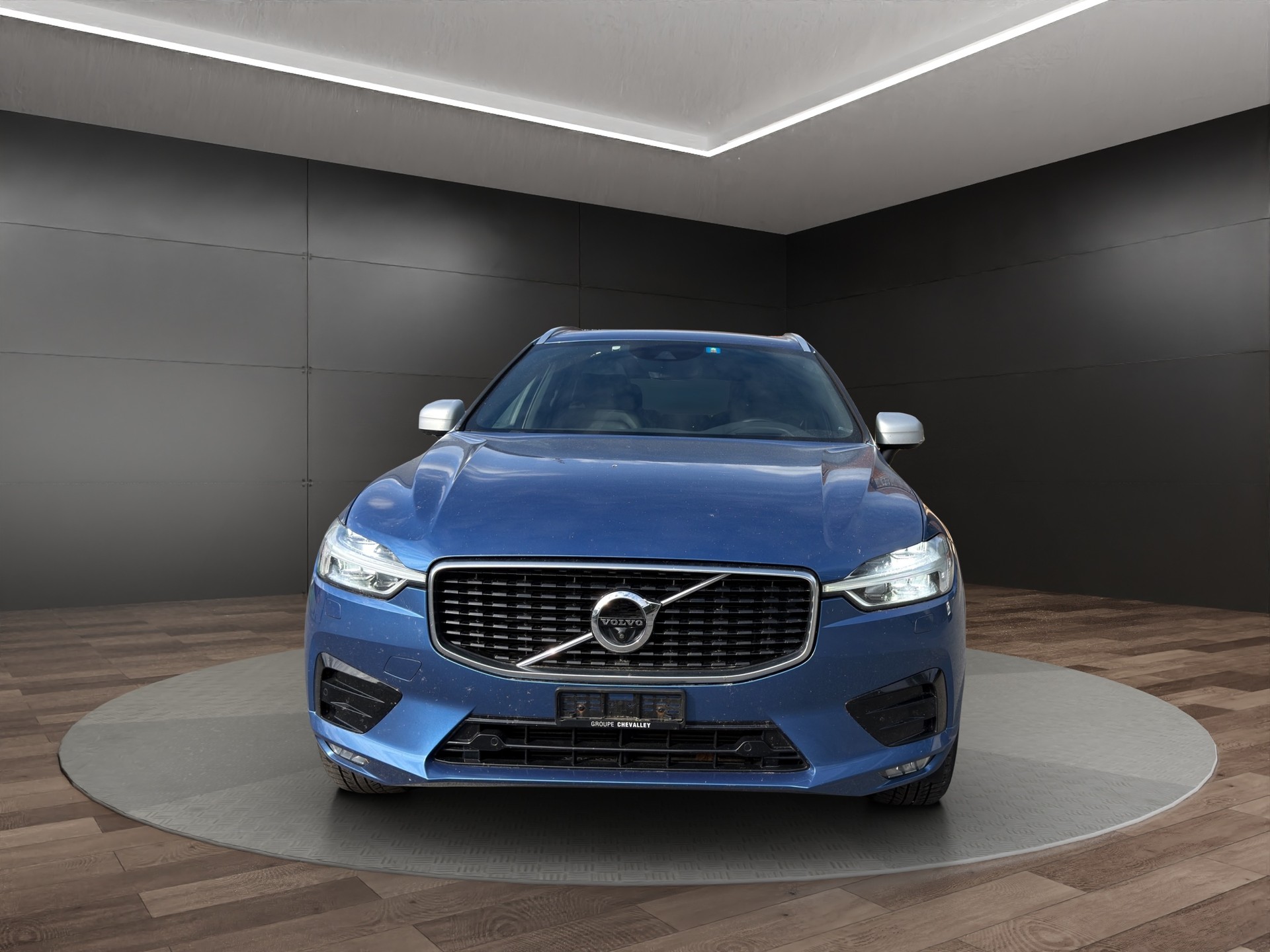 VOLVO XC60 D4 AWD R-Design Geartronic-image-1