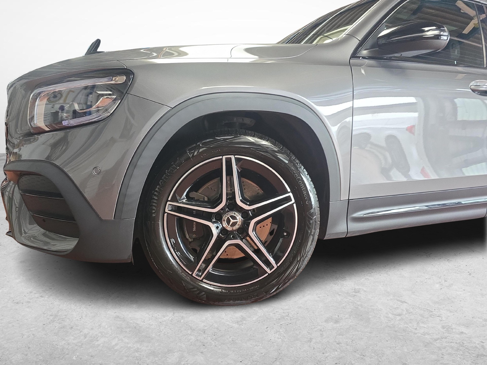 MERCEDES-BENZ GLB 220 d 4MATIC AMG Line-image-11