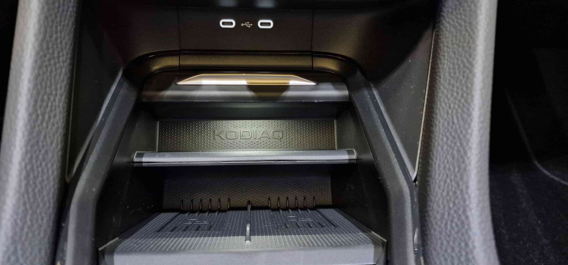 SKODA Kodiaq 2.0 TSI Dynamic 4x4-image-12