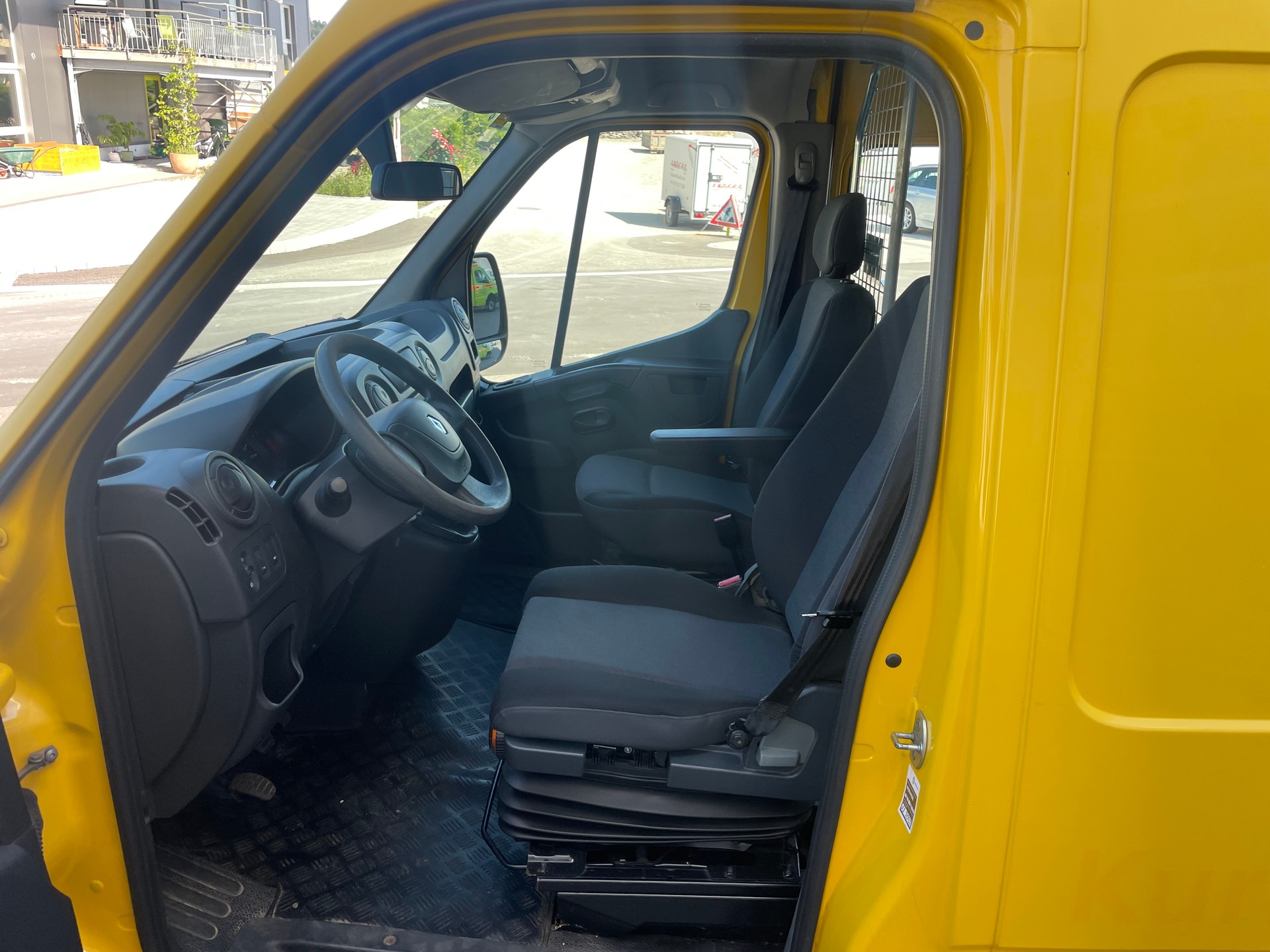 RENAULT Master T35 2.3dCi 130 L3H3-image-6