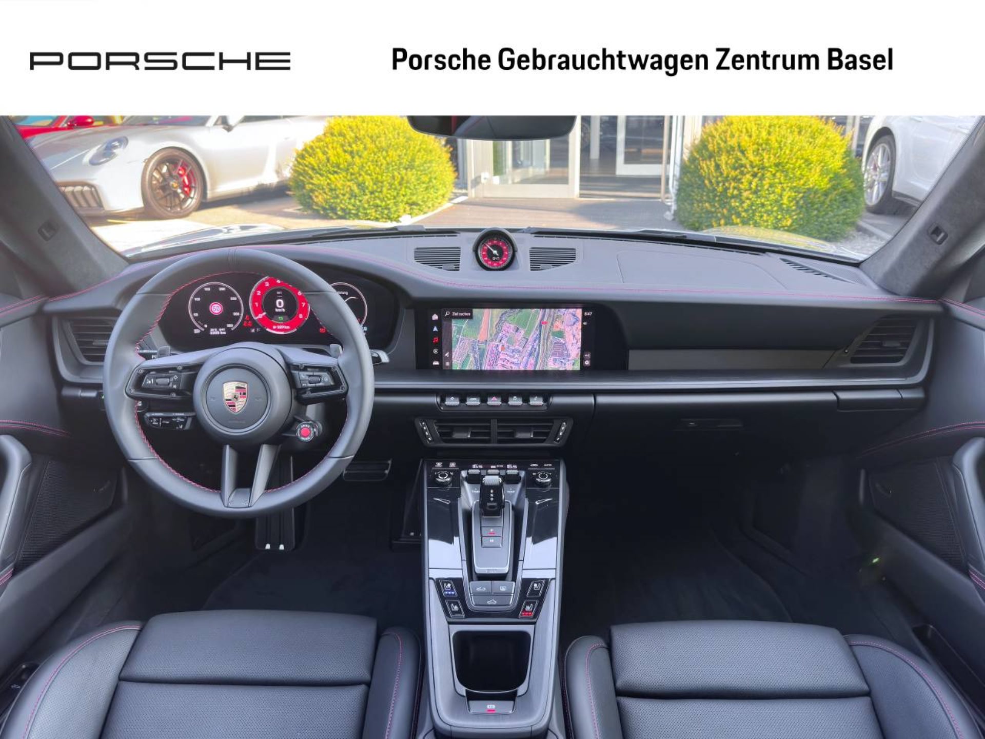 PORSCHE 911 Carrera 4 GTS-showroom-element-3