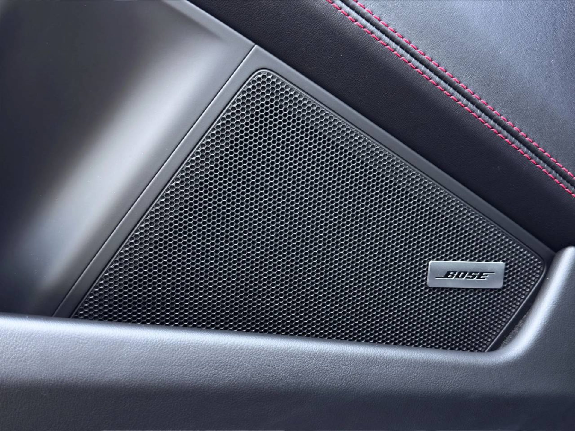 PORSCHE 911 Carrera 4 GTS-image-25