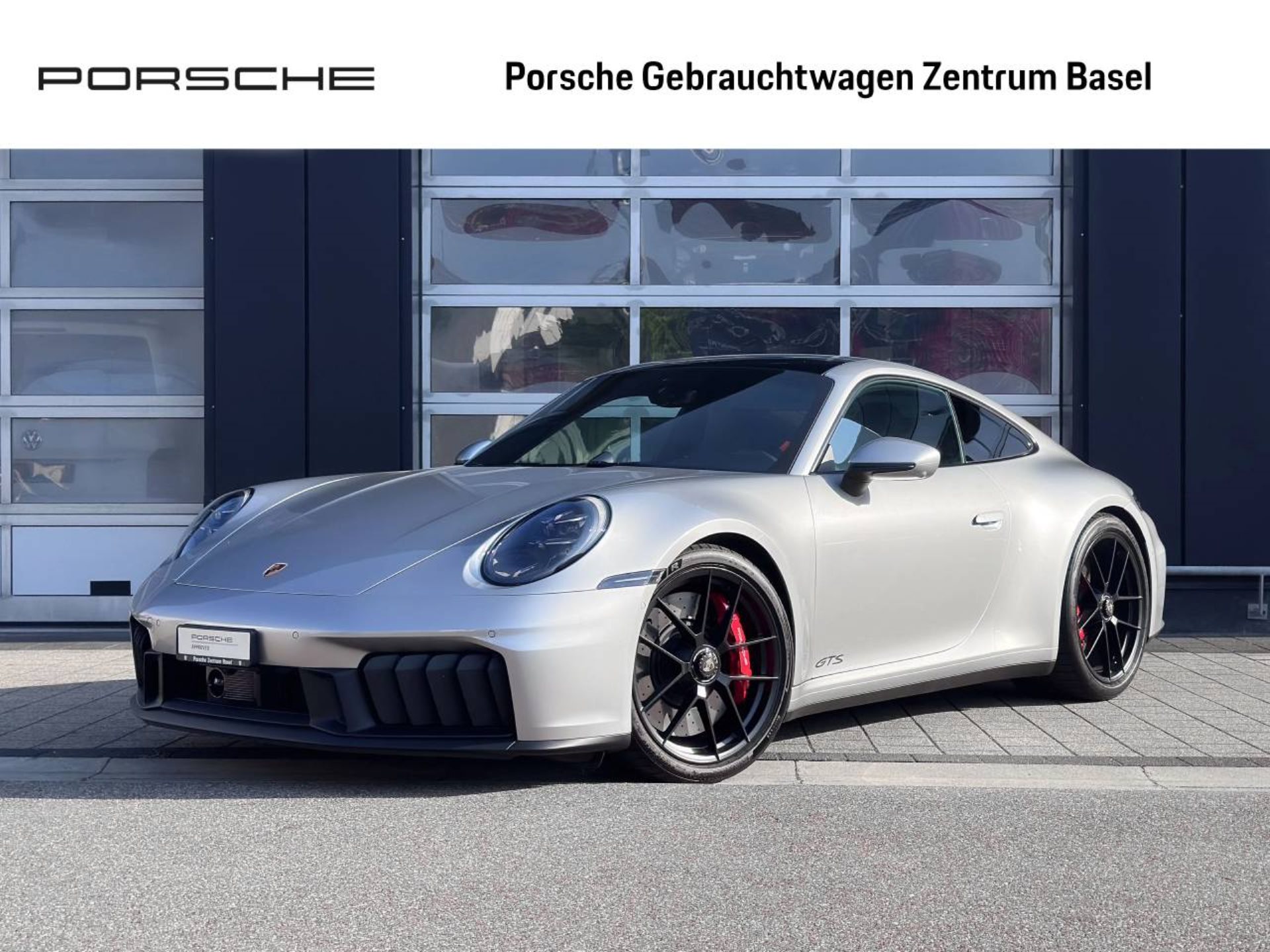PORSCHE 911 Carrera 4 GTS