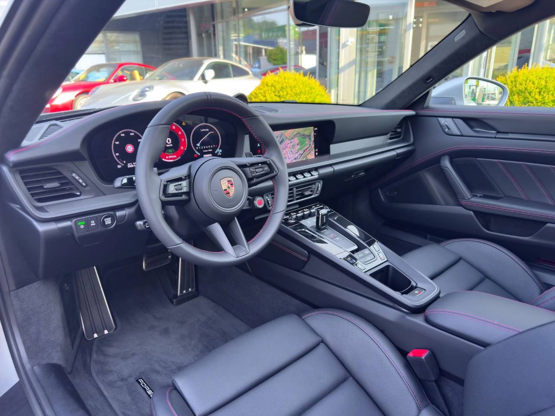 PORSCHE 911 Carrera 4 GTS-image-16