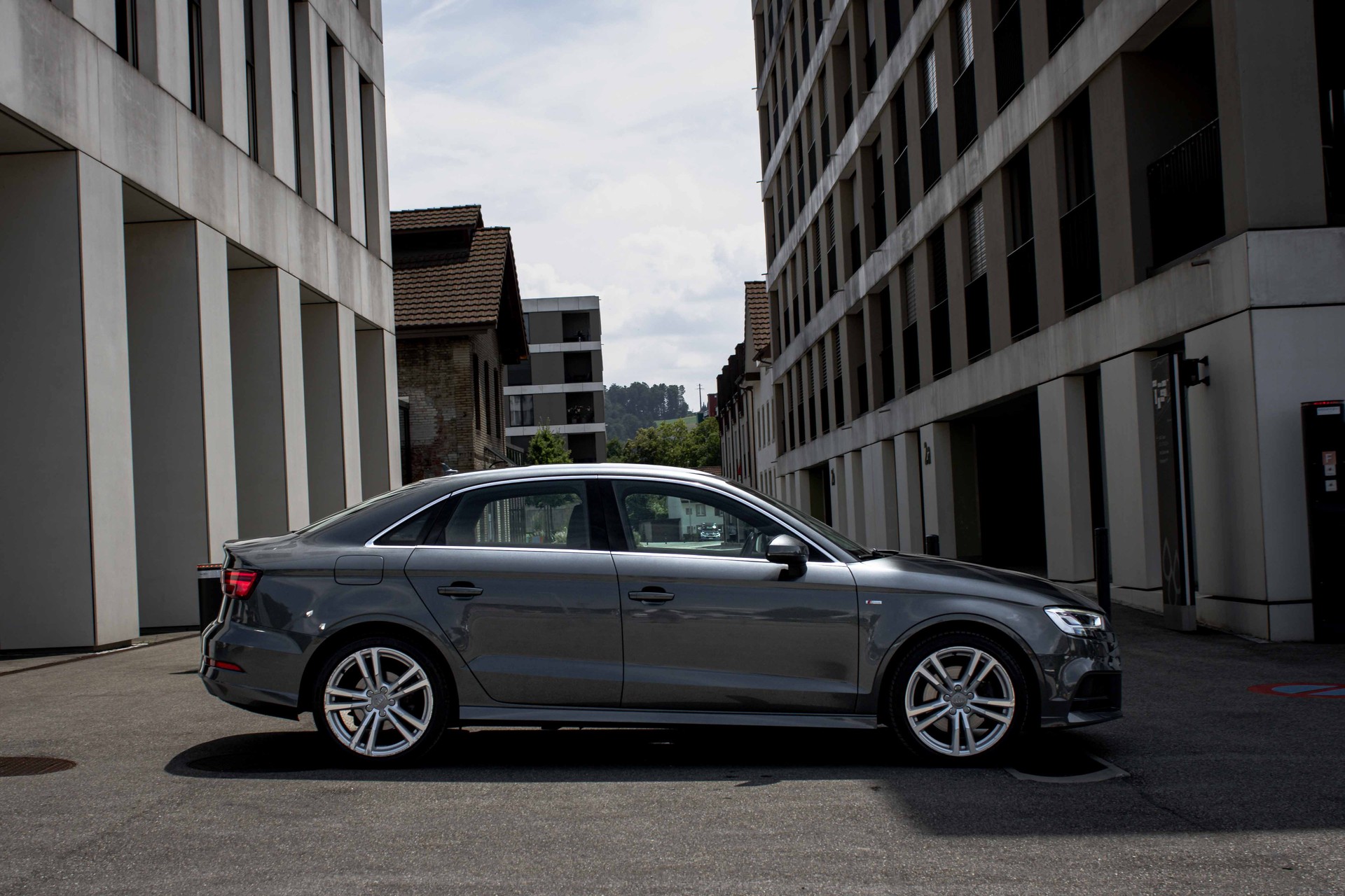 AUDI A3 Limousine 1.4 TFSI S Line Sport S-tronic-image-5