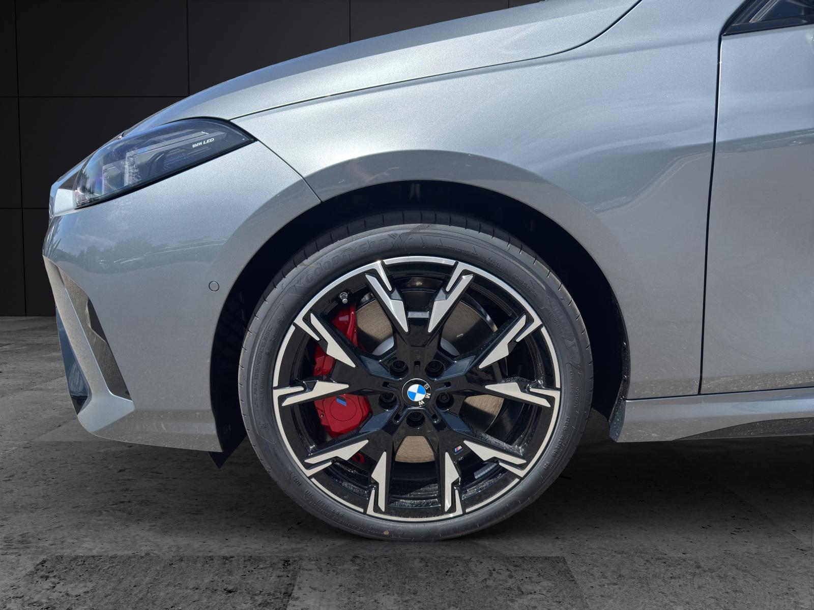 BMW 123 xDrive-showroom-element-3