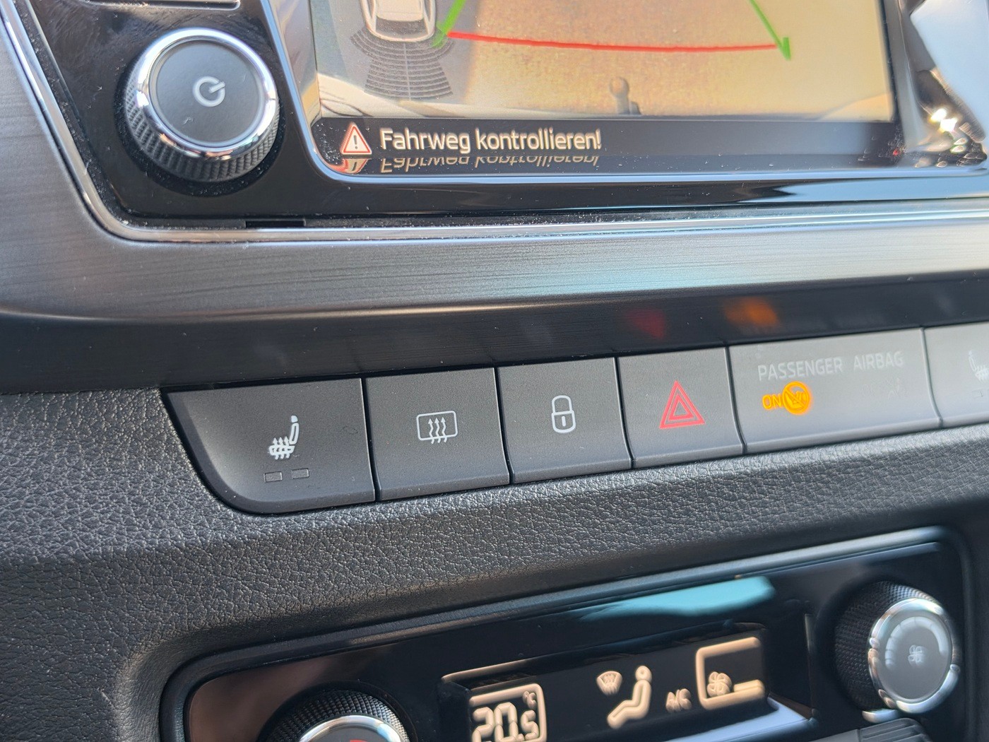 SKODA Fabia Combi 1.0 TSI Soleil-image-12