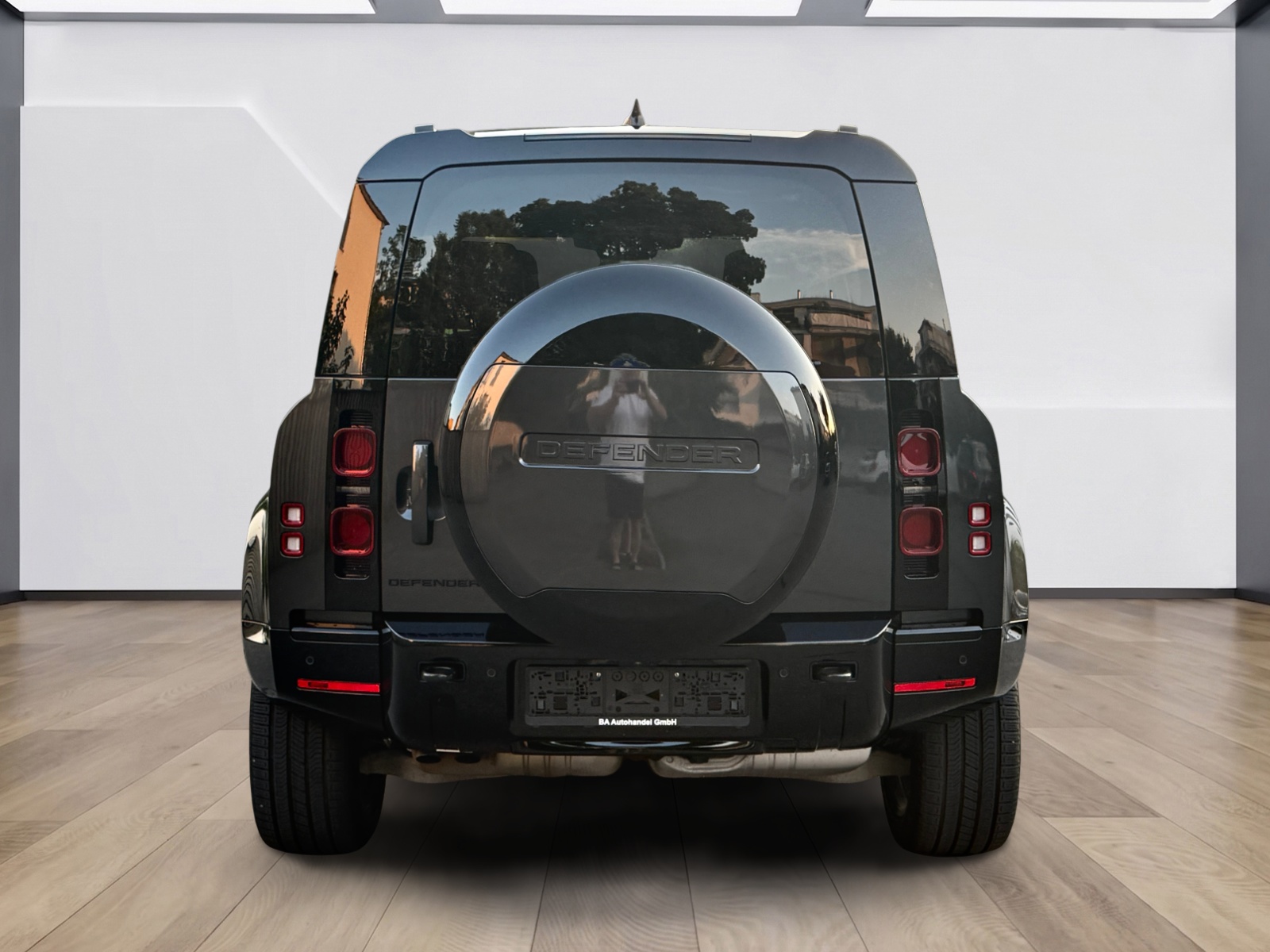 LAND ROVER DEFENDER 110 3.0 D I6 300 X-DYNAMIC HSE AWD AT8**STANDHEIZUNG*EL. AHK (3500 KG)*5 JAHRE/150000 HERSTELLERGARANTIE*-image-4