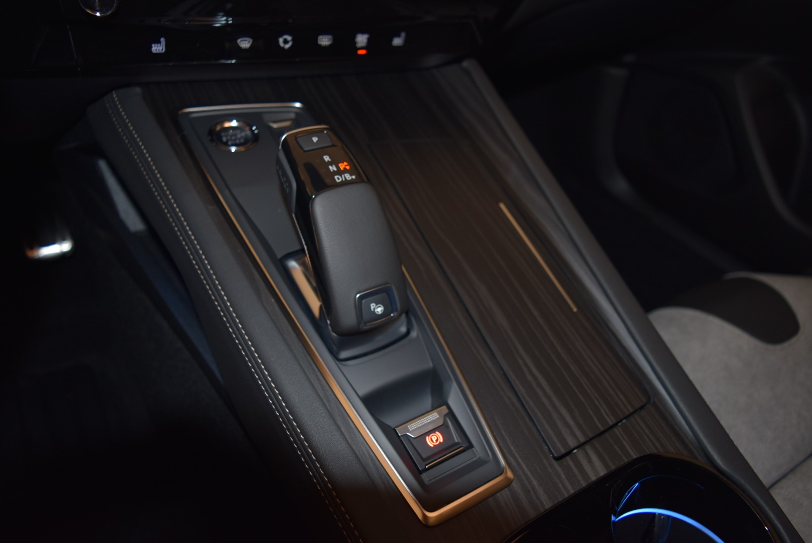 PEUGEOT 508 SW 1.6 PHEV GT Pack-image-11