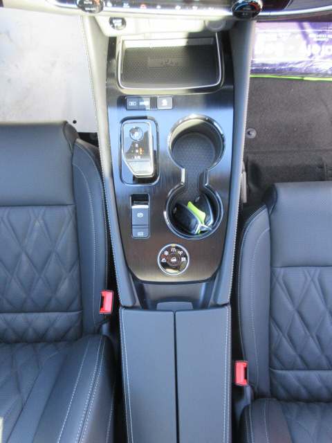 NISSAN X-Trail 1.5 VC-T Tekna+ e-4orce-image-10