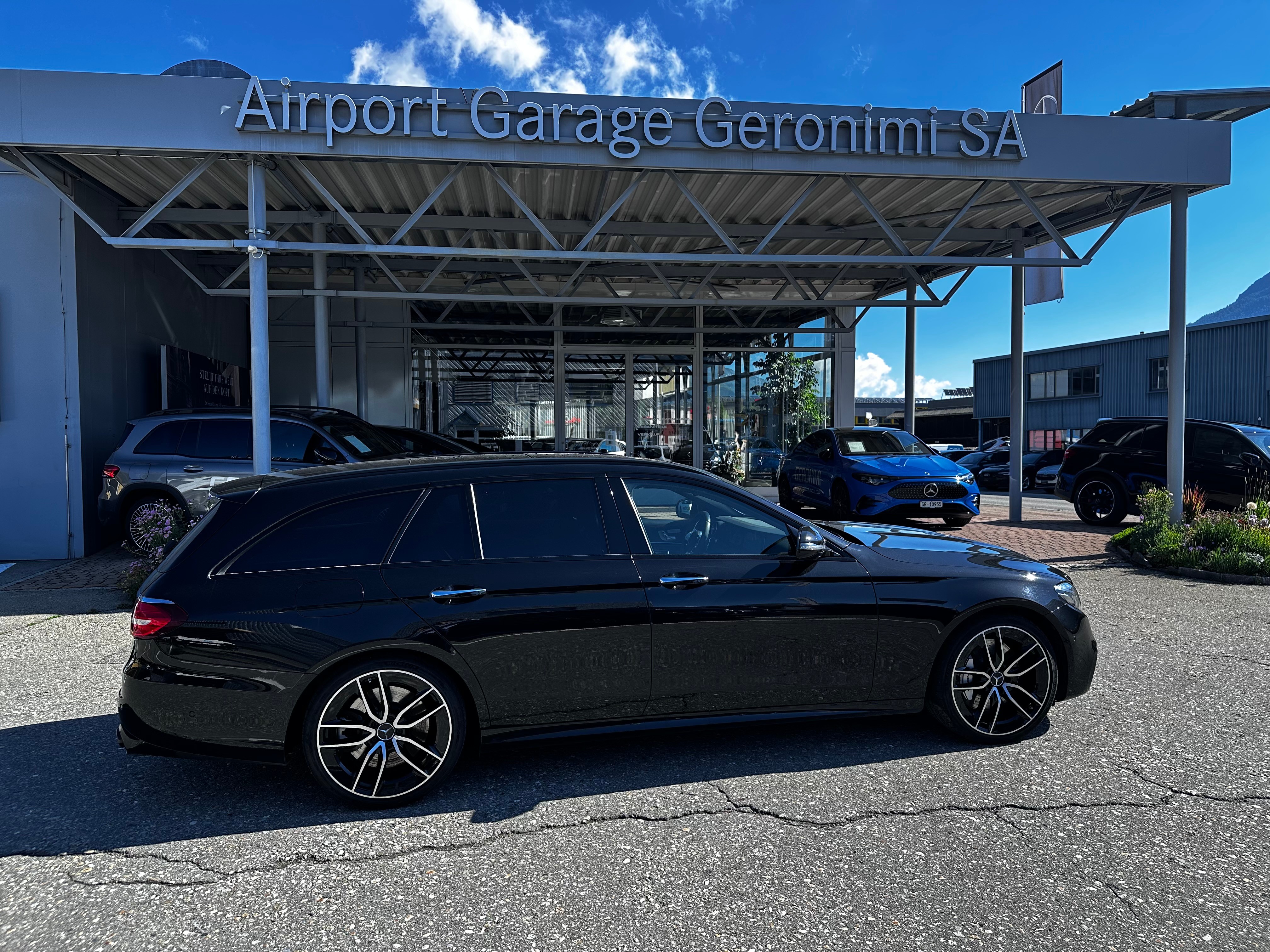 Car photo