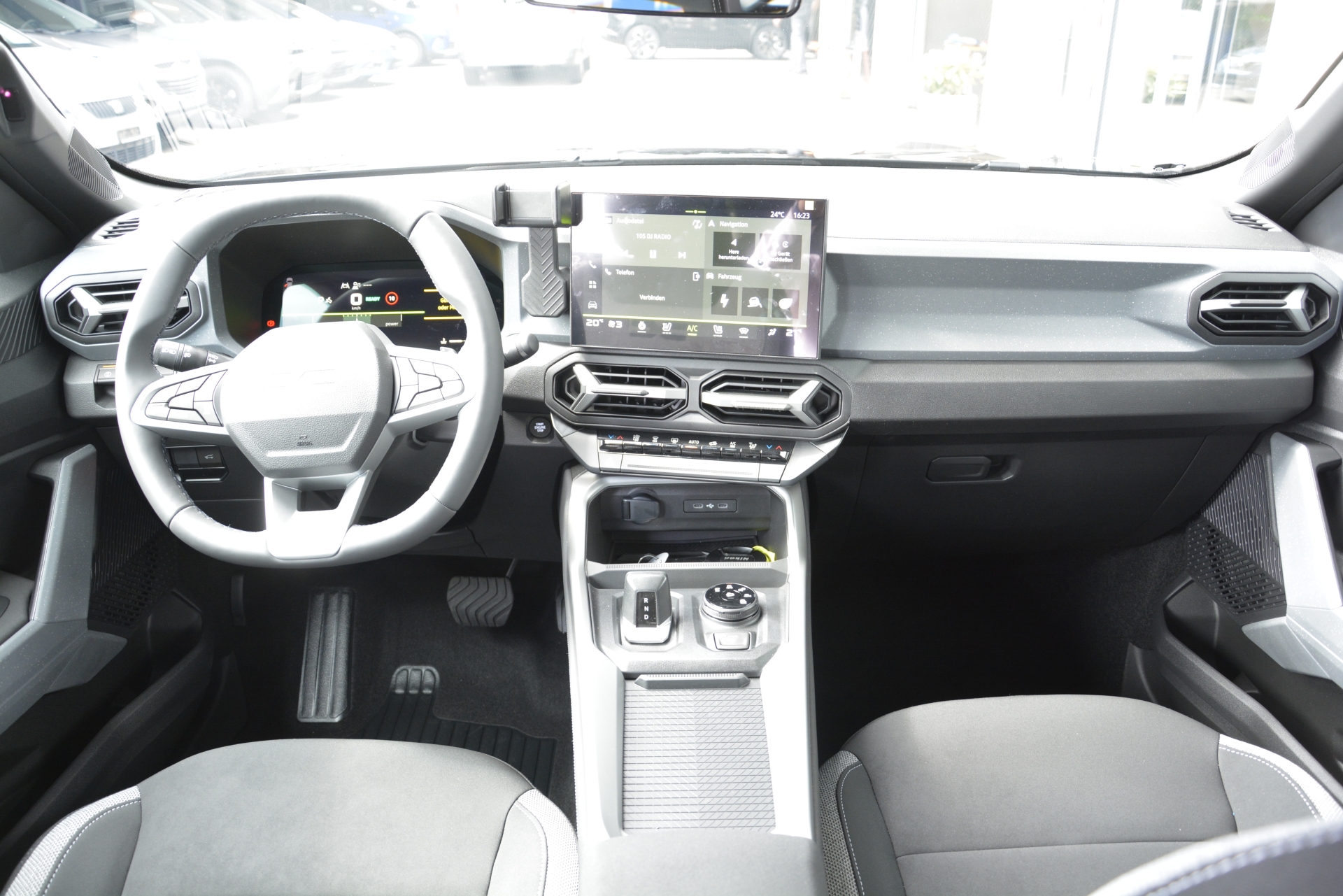 DACIA BIGSTER journey hybrid 150 4x4 Automat-image-7