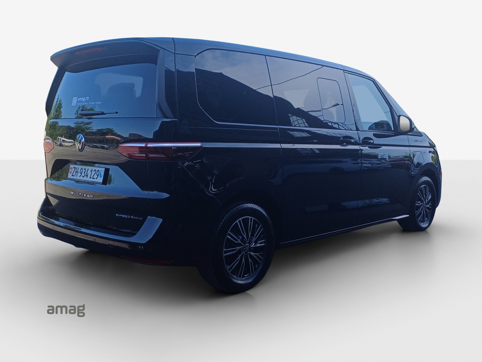 VW Multivan Liberty kurz 1.5 eHyb 4Motion-image-4