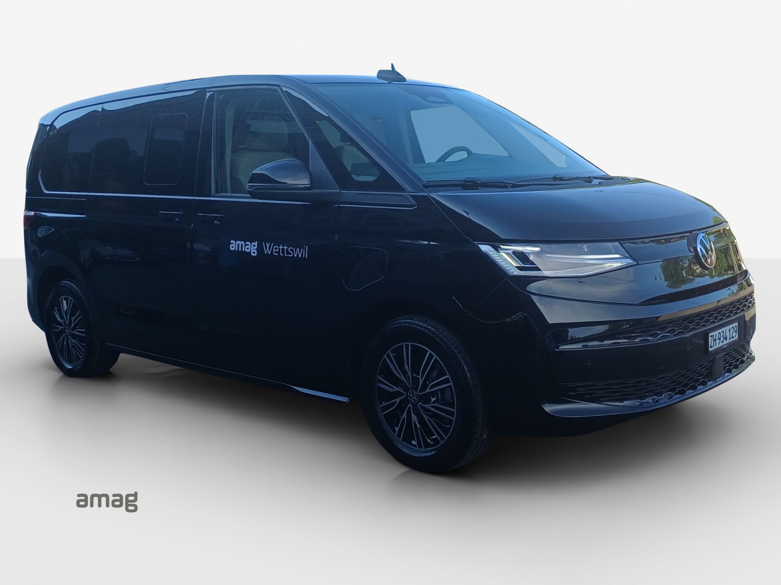 VW Multivan Liberty kurz 1.5 eHyb 4Motion-image-5