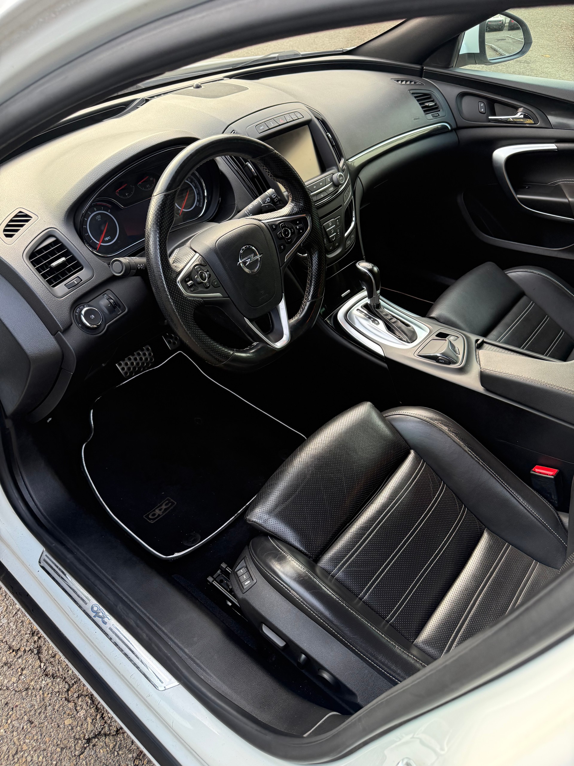OPEL Insignia Sports Tourer 2.8 Turbo OPC 4WD Automatic-image-8