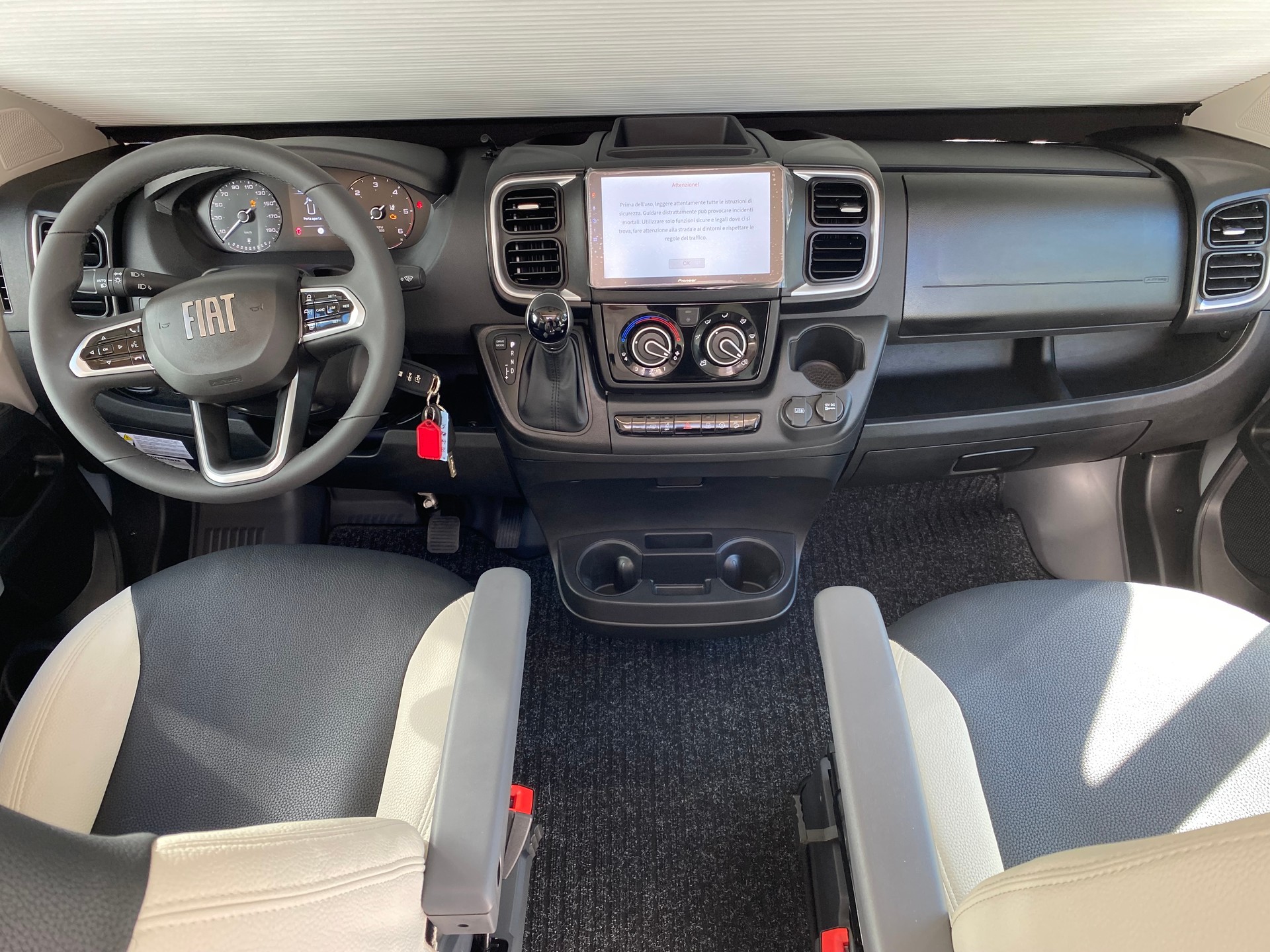 ROLLER TEAM Livingstone Duo Advance, Fiat Ducato 2.2MJ 140PS Automat-image-19