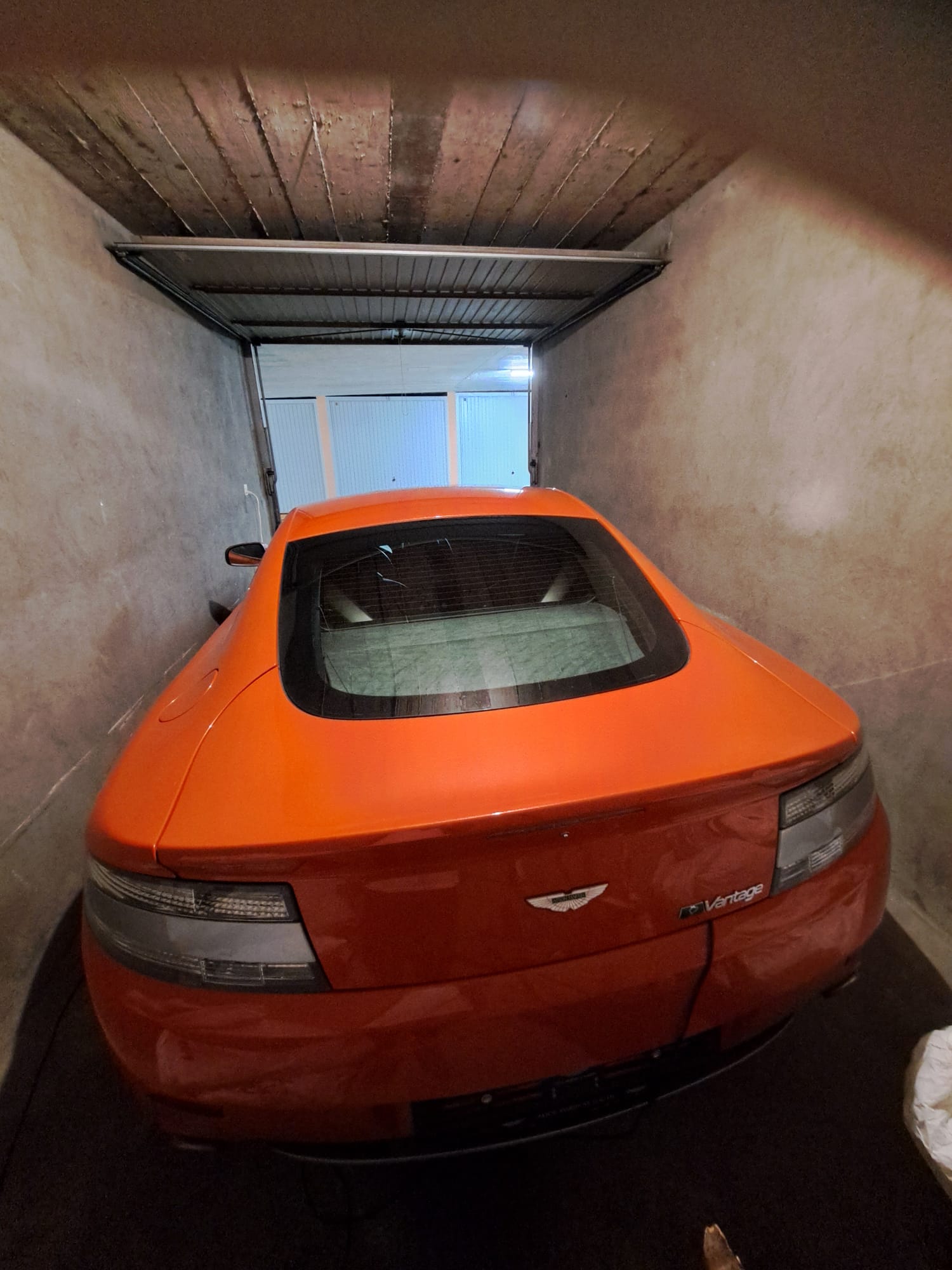 ASTON MARTIN N400-image-1
